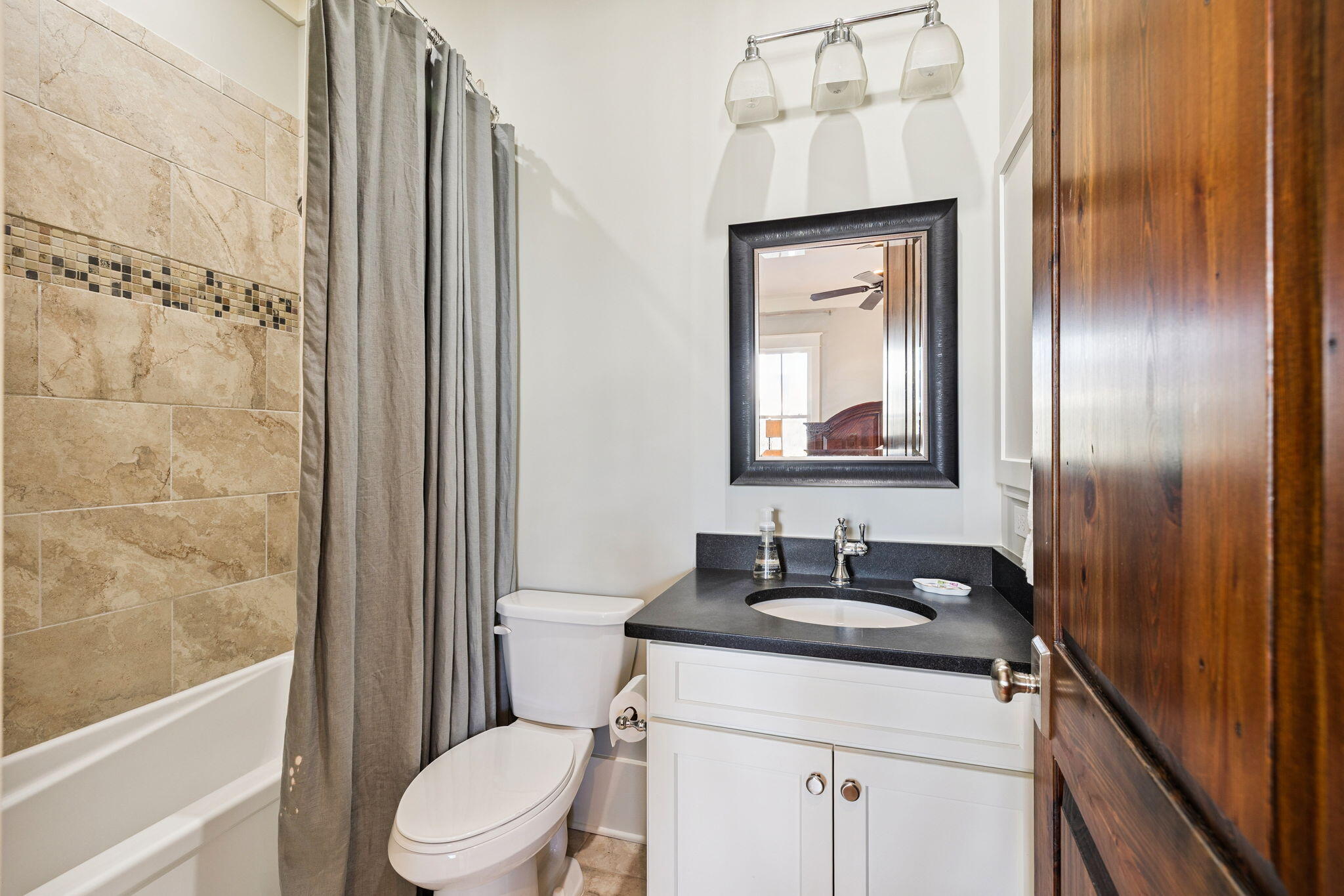 CHURCHILL OAKS - Residential