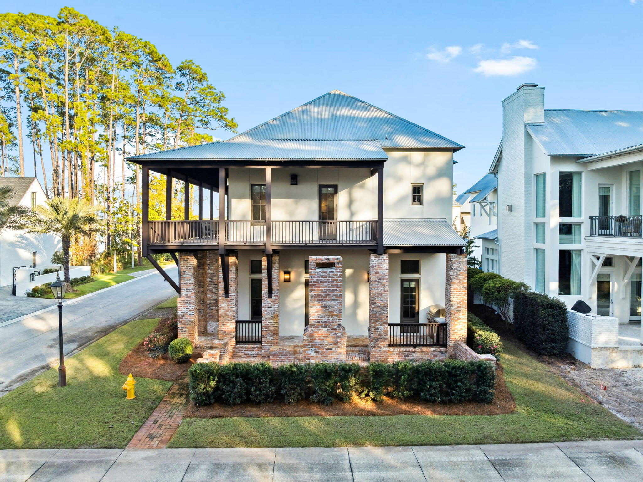 CHURCHILL OAKS - Residential