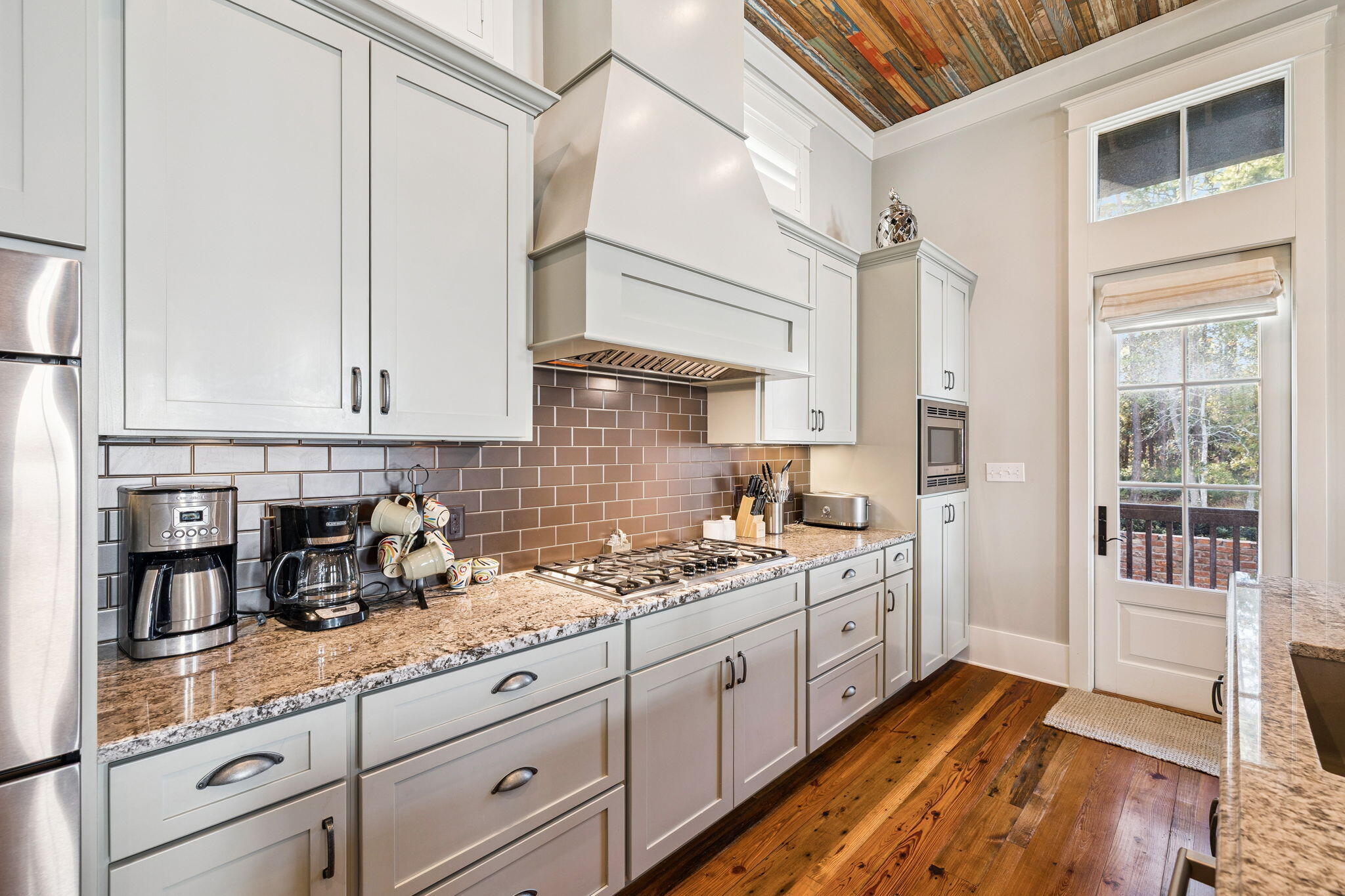 CHURCHILL OAKS - Residential