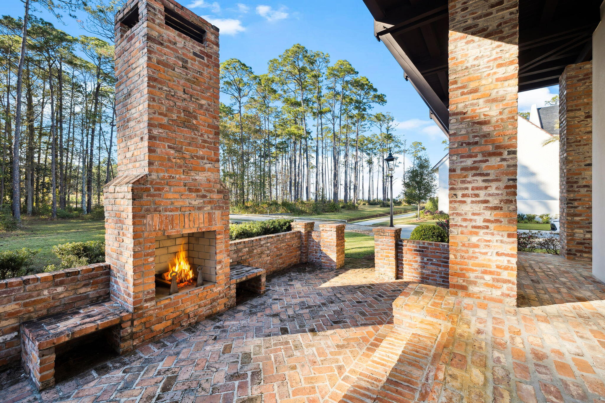 CHURCHILL OAKS - Residential