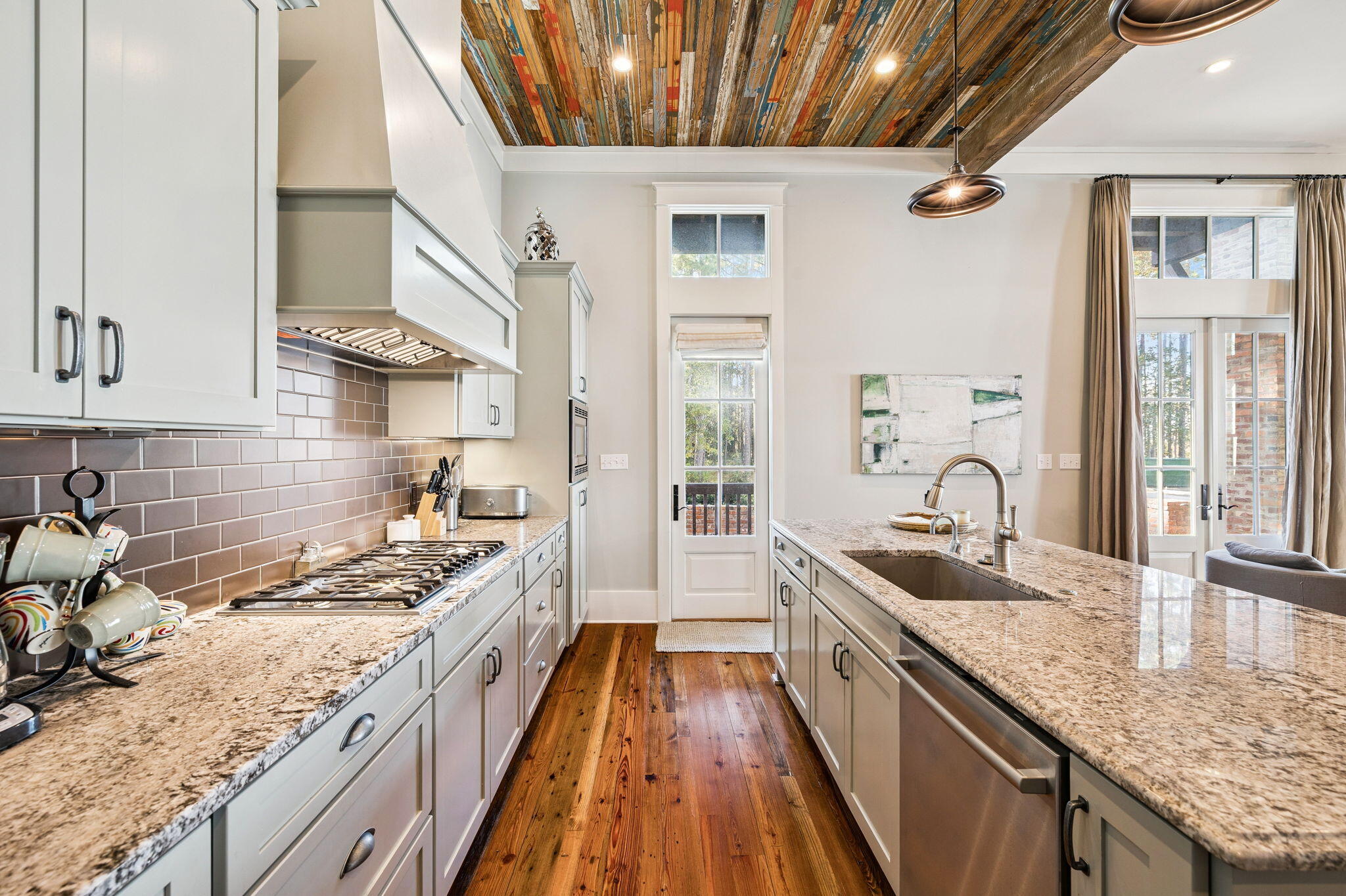 CHURCHILL OAKS - Residential