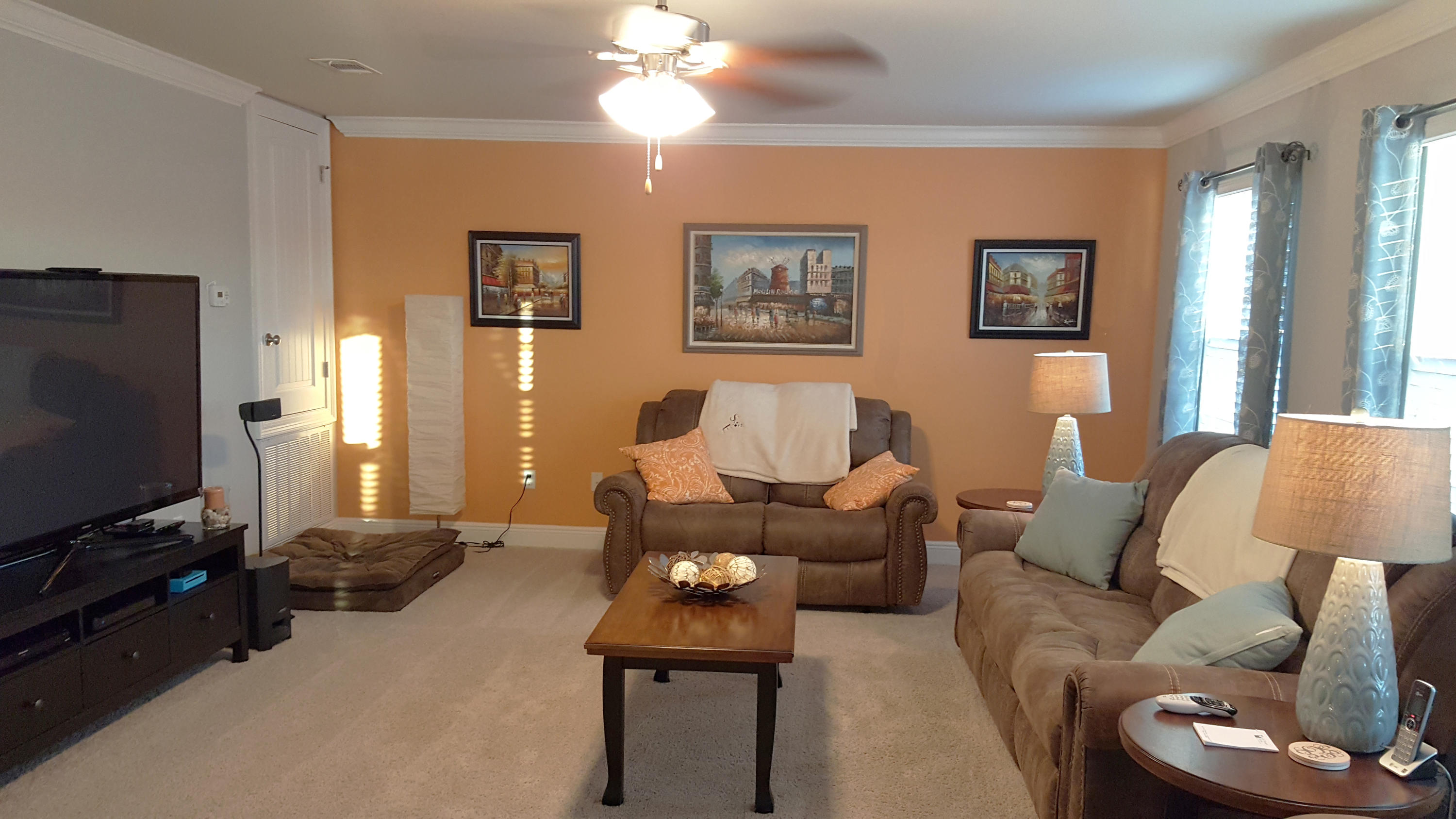 WHISPERING LAKE - Residential