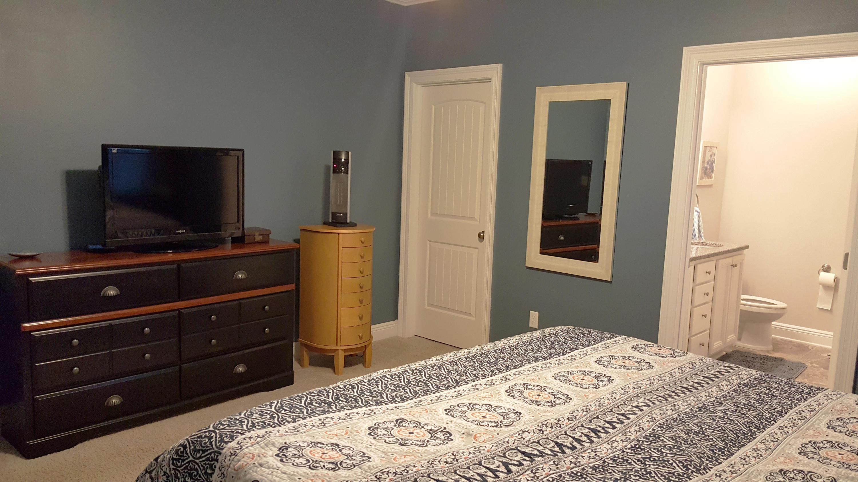 WHISPERING LAKE - Residential