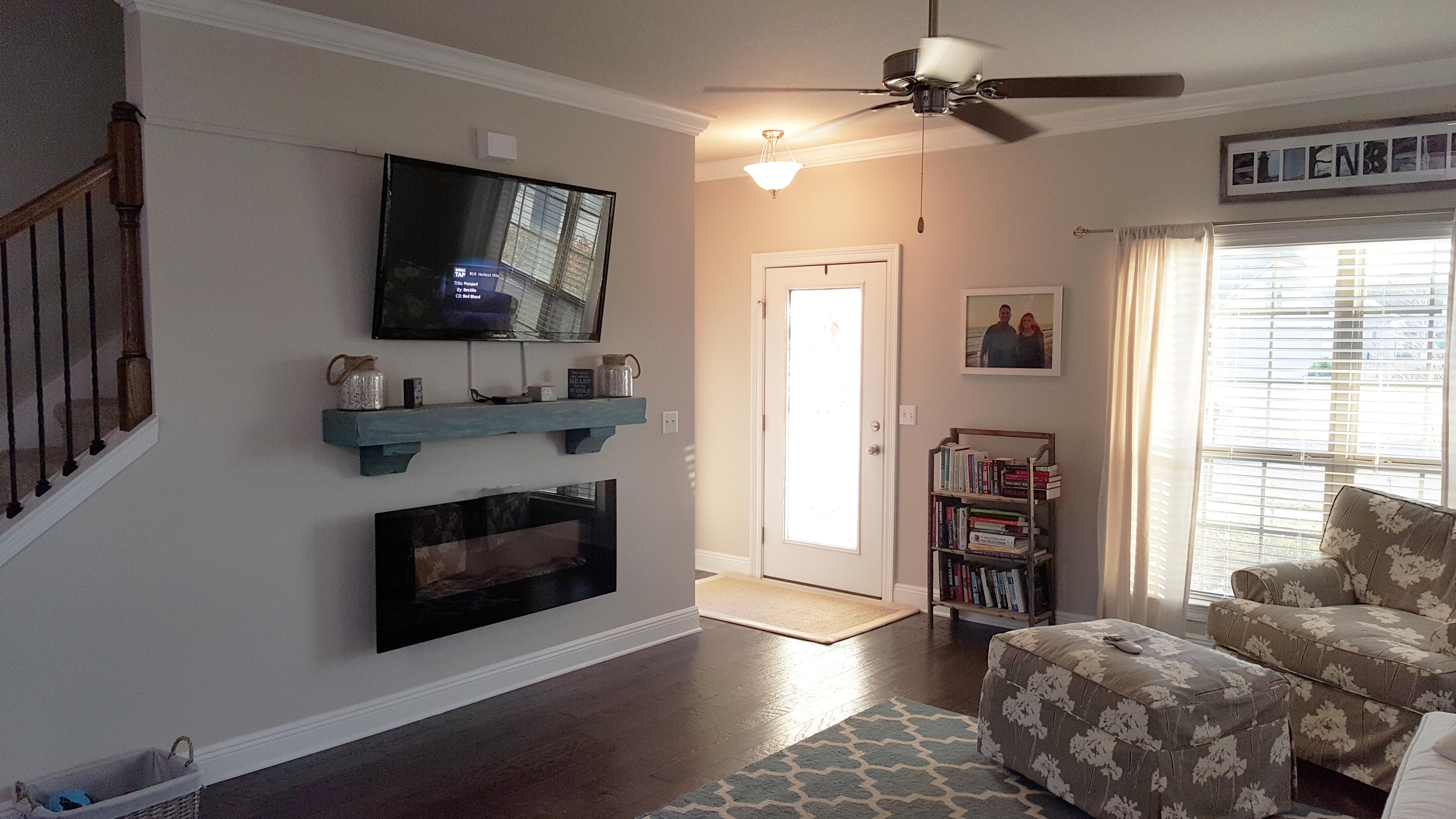 WHISPERING LAKE - Residential