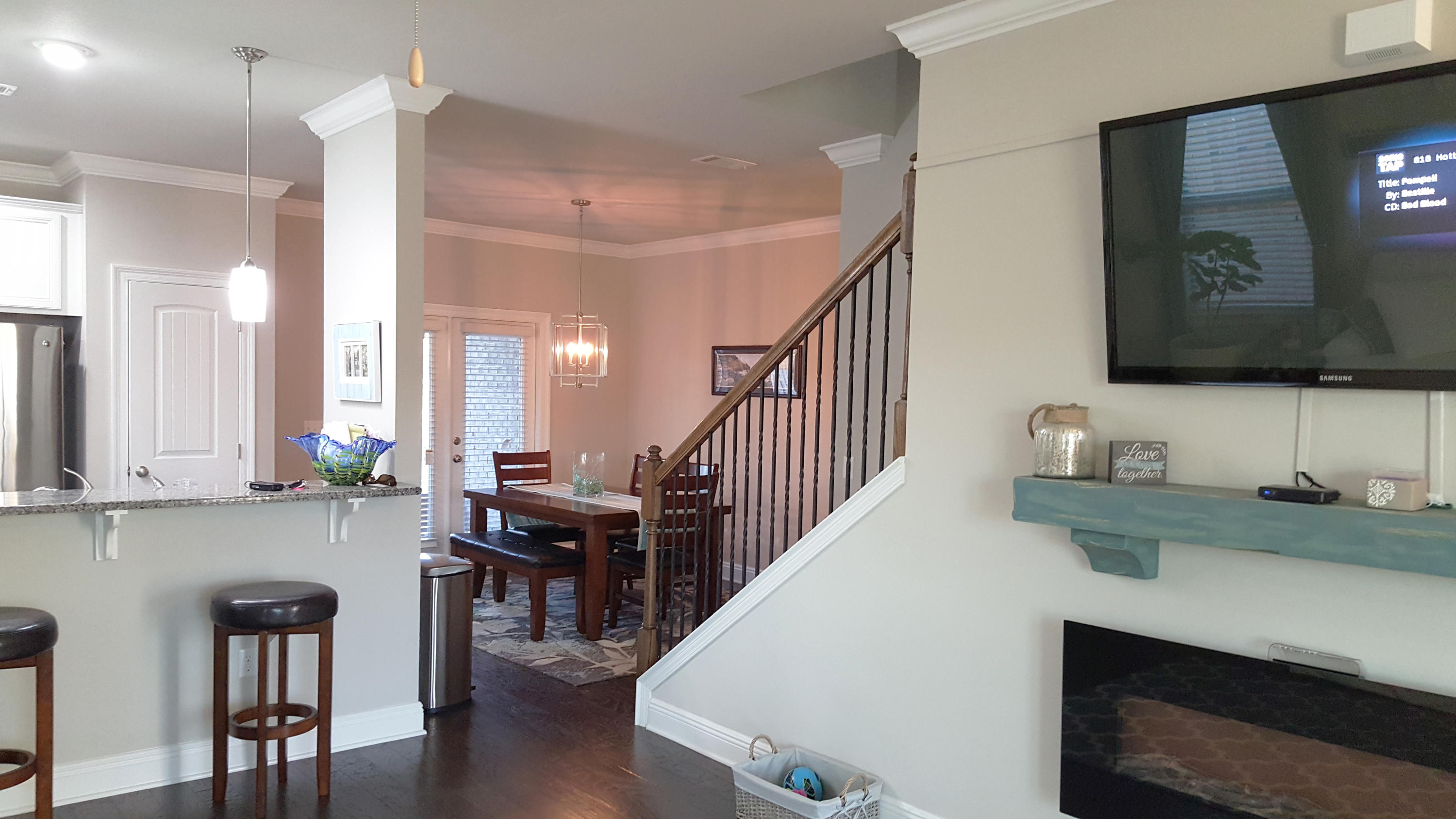 WHISPERING LAKE - Residential