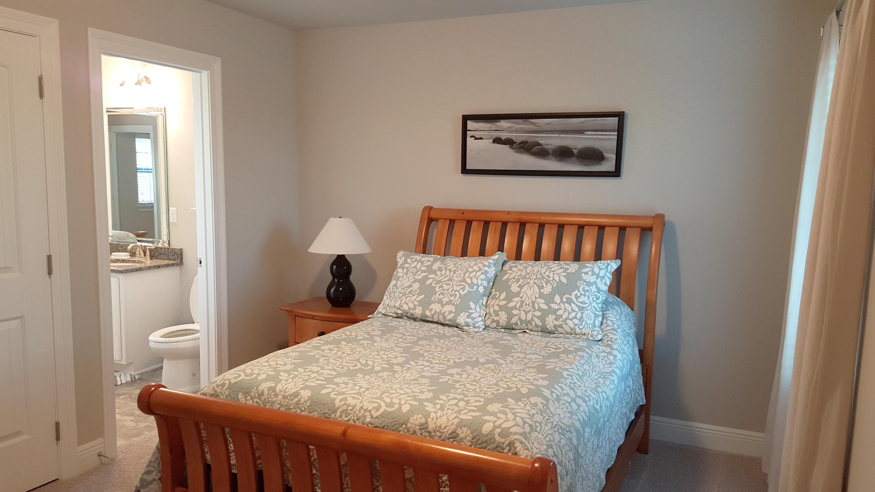 WHISPERING LAKE - Residential