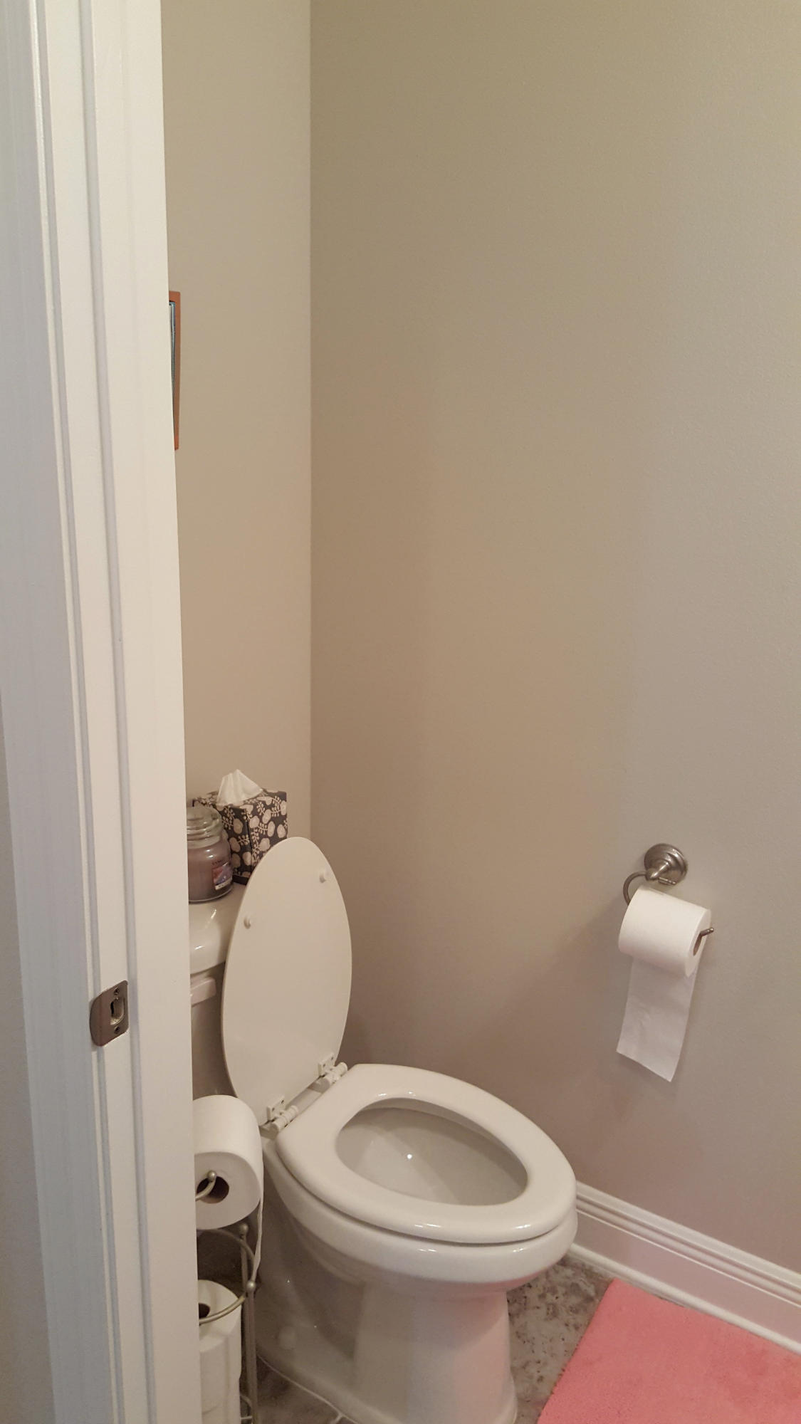 WHISPERING LAKE - Residential