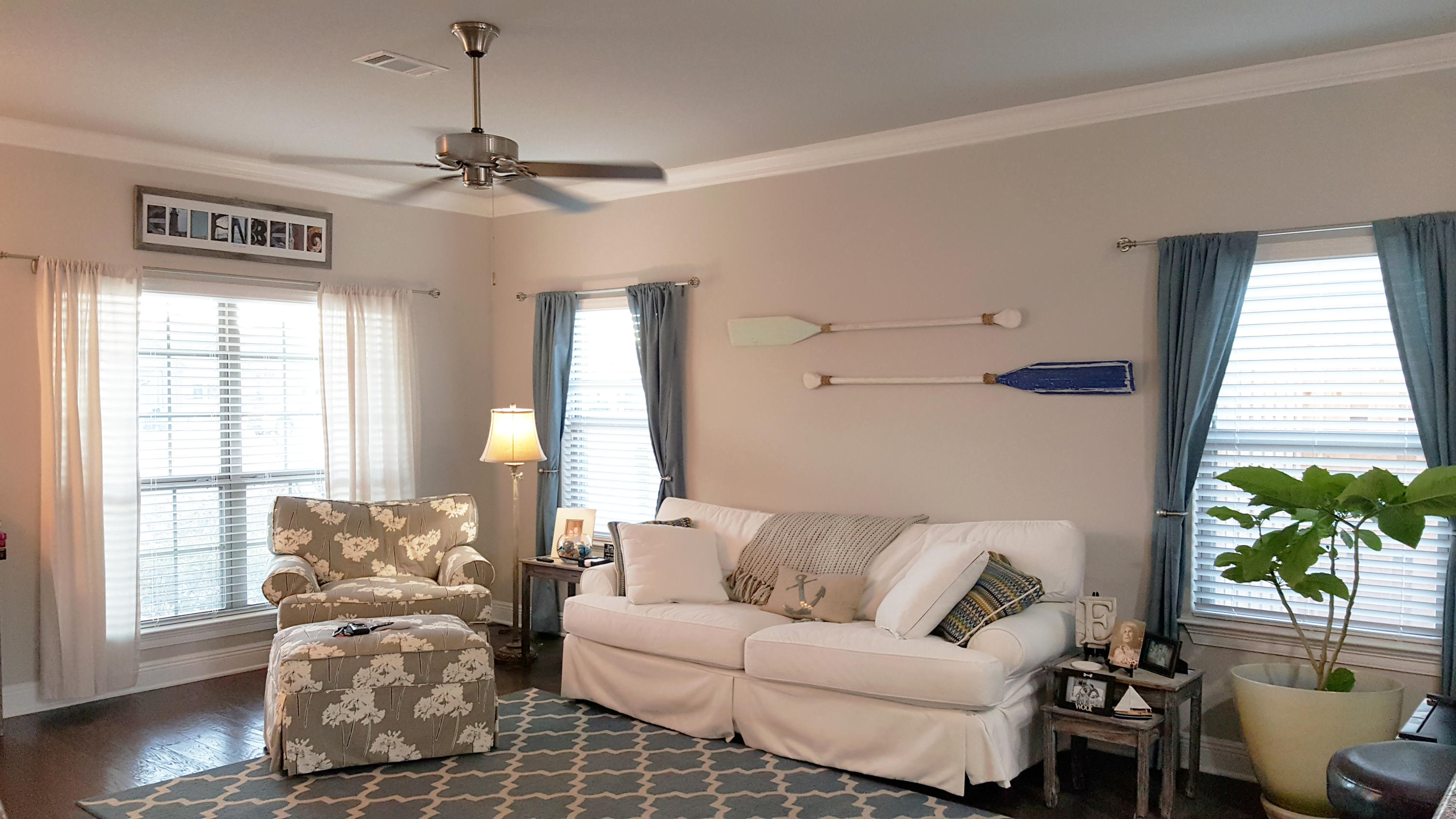 WHISPERING LAKE - Residential