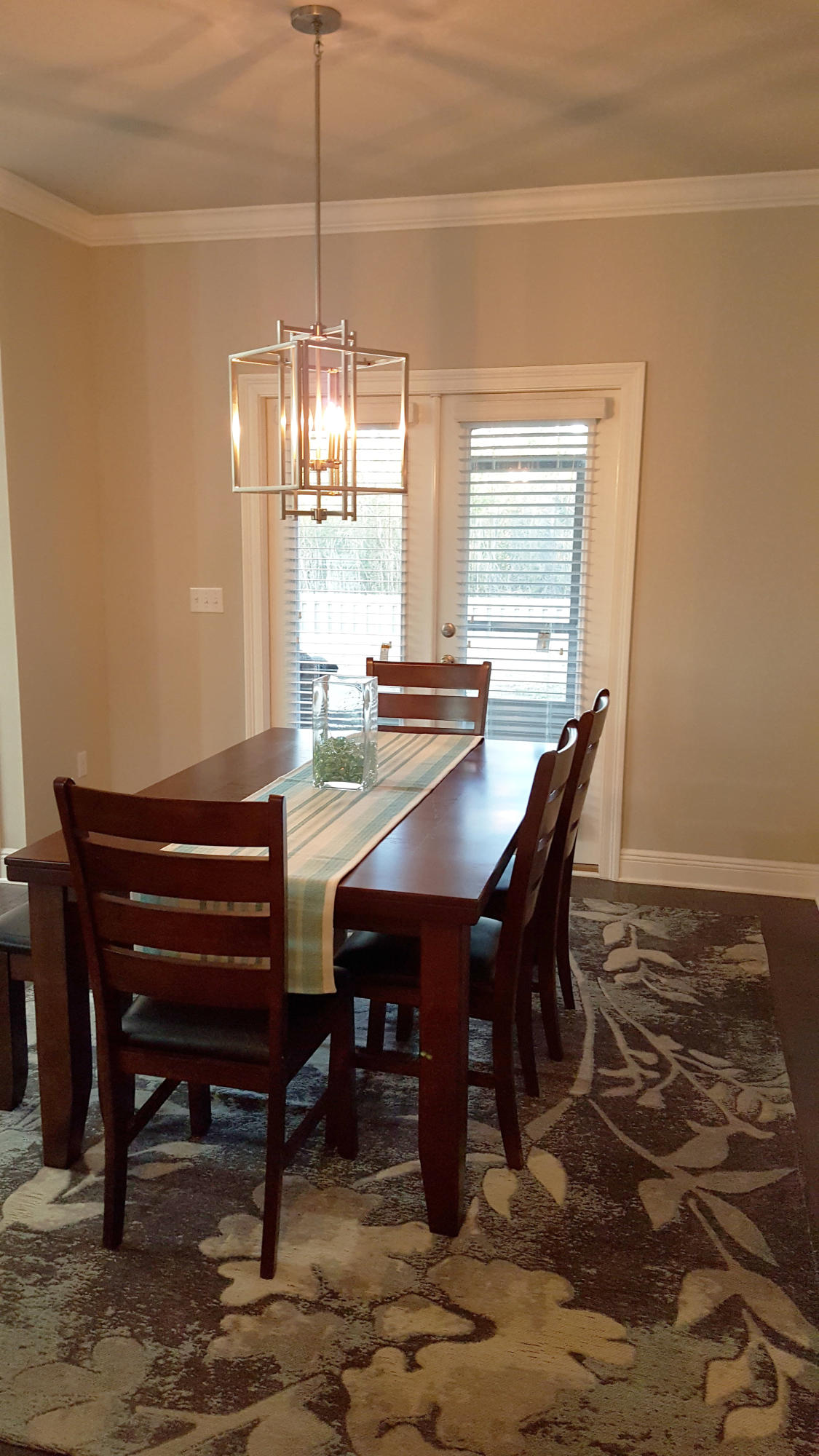 WHISPERING LAKE - Residential