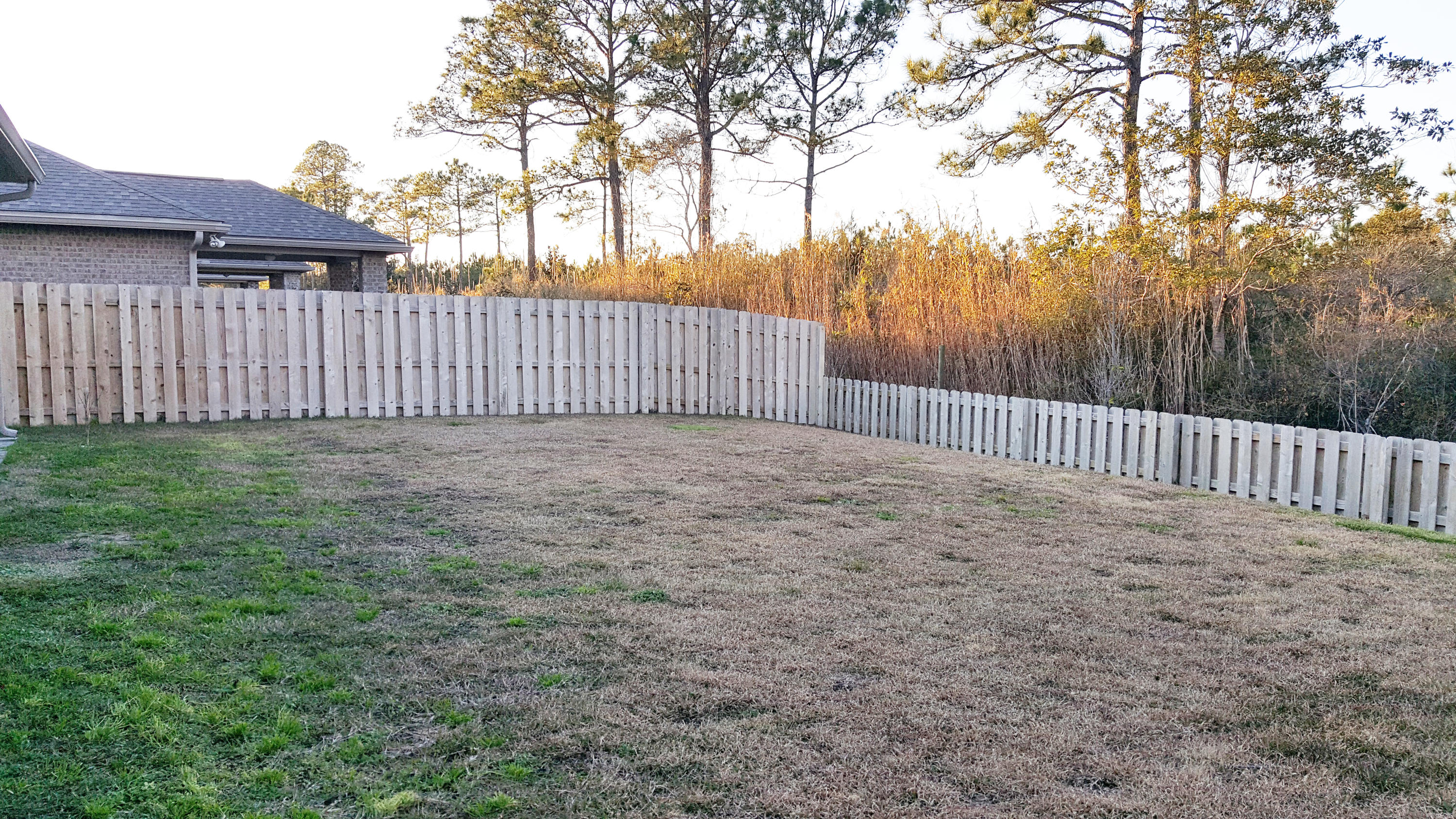 WHISPERING LAKE - Residential