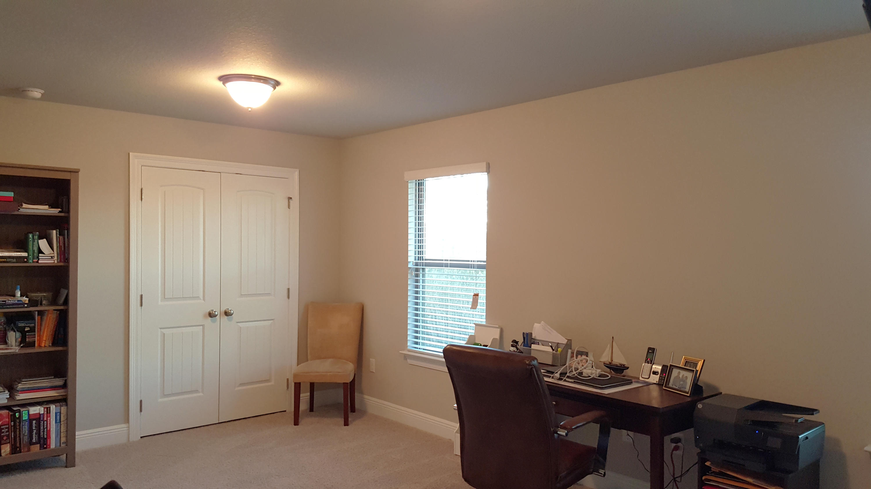 WHISPERING LAKE - Residential