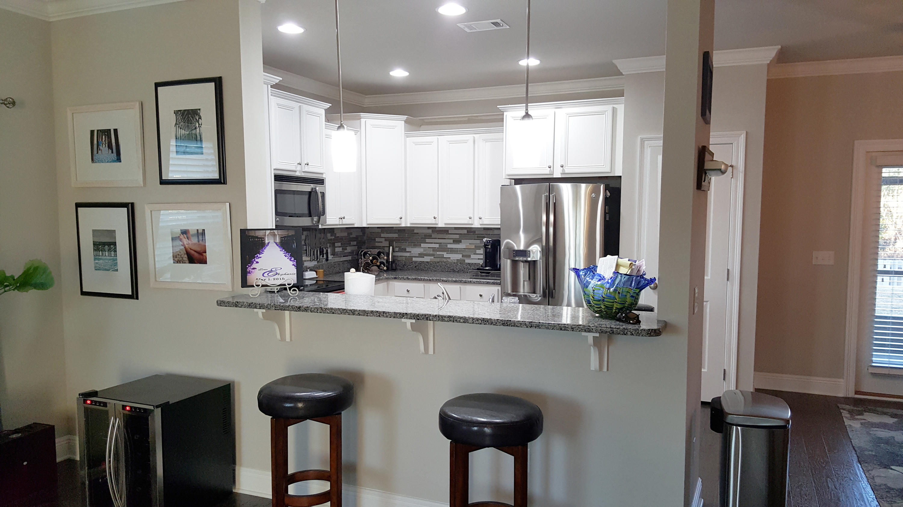 WHISPERING LAKE - Residential