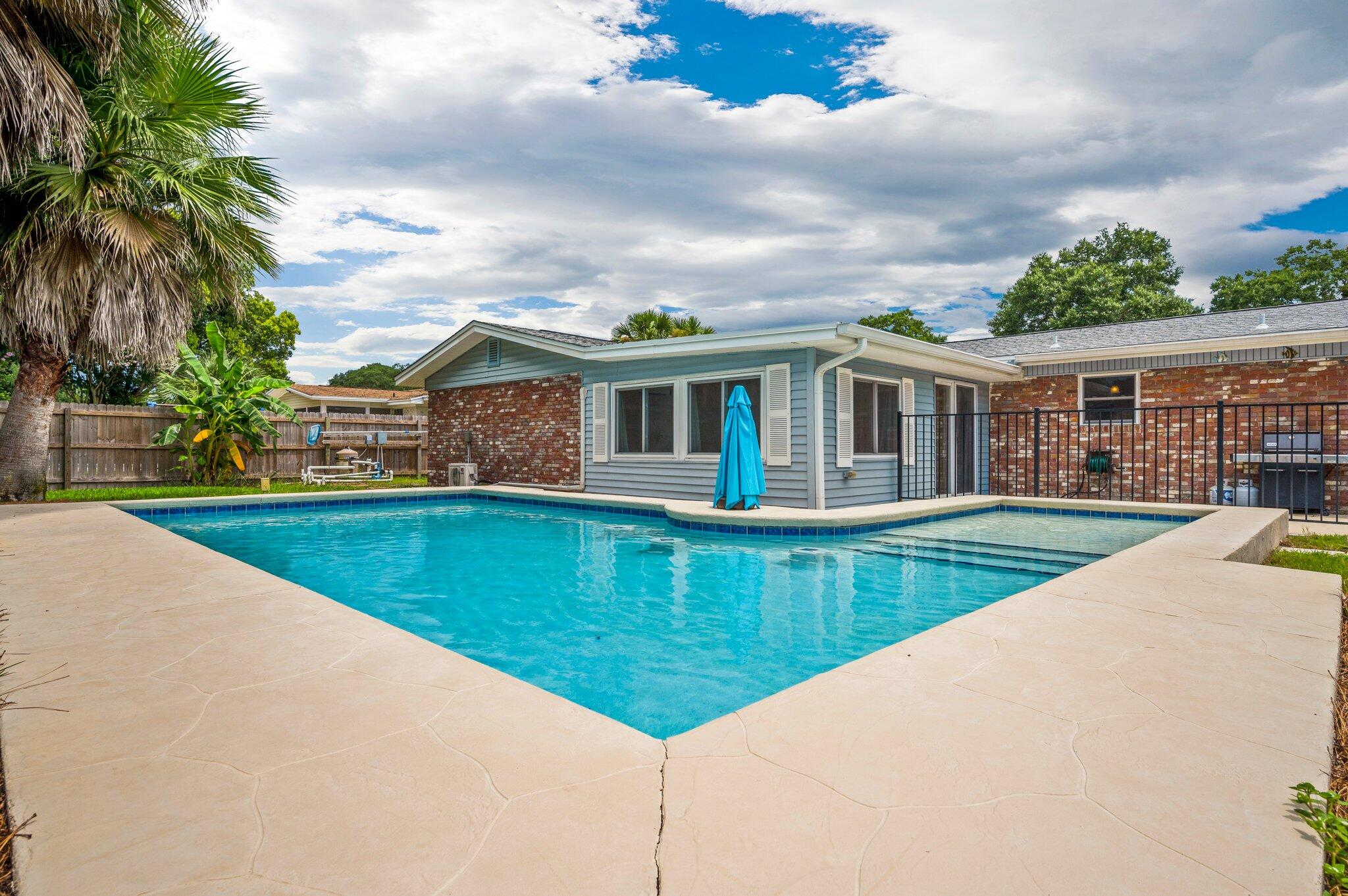 PALM ESTATES UNIT 1 - Residential