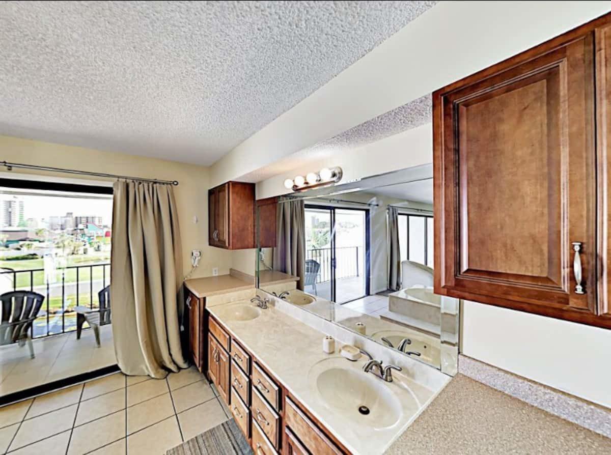 Edgewater Beach Golf Villas 1 - Residential