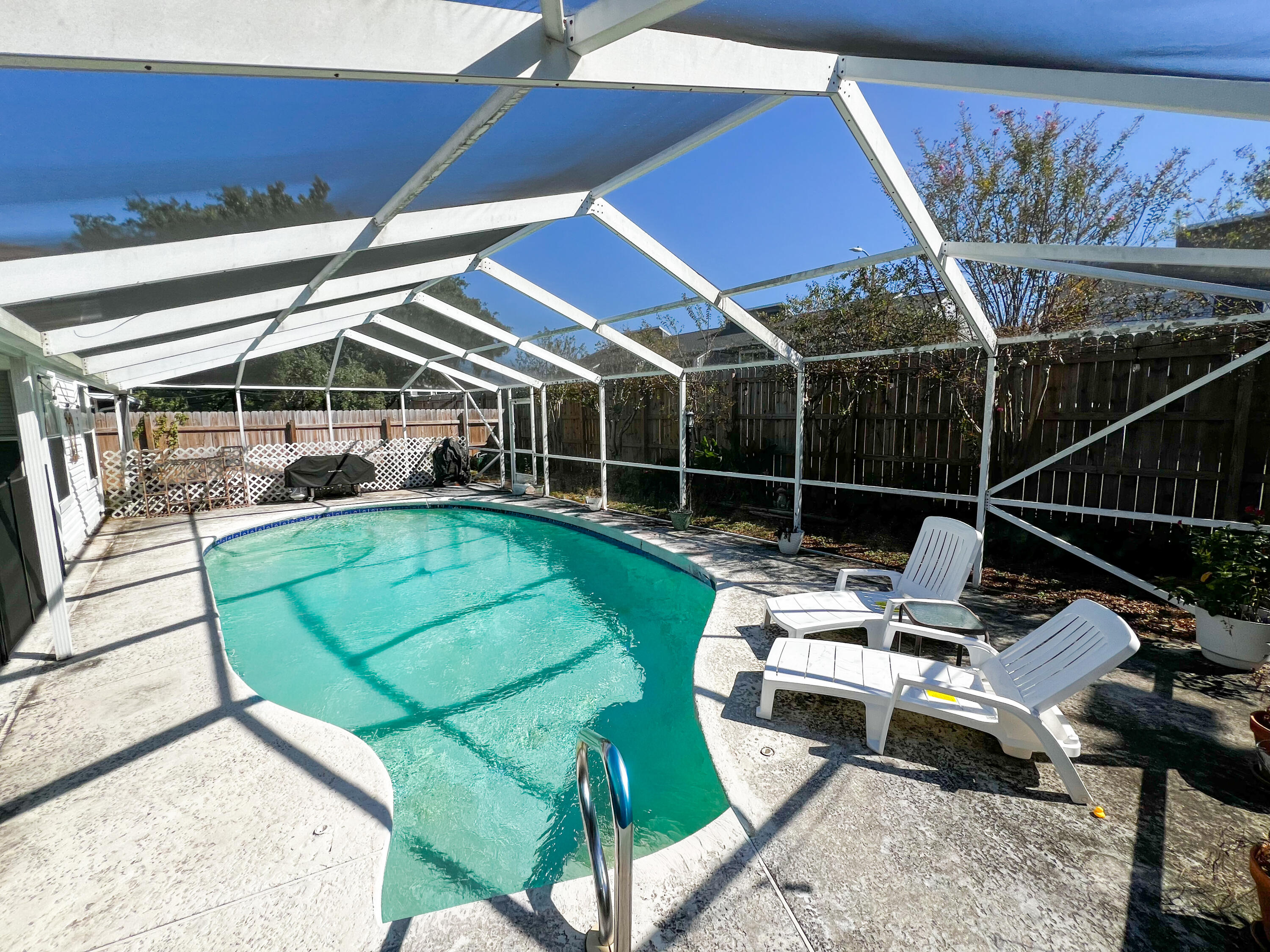 HARBOR BREEZE 1ST ADDN - Residential