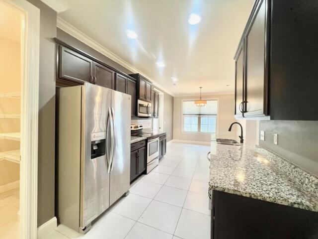 CEDAR LAKE - Residential Lease