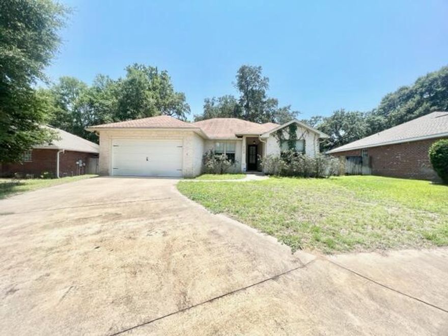 **Available August 30th!**This beautifully constructed 4-bedroom, 2-bathroom home is situated in the heart of Niceville! Featuring an open-concept floor plan, this stunning residence provides ample space for entertaining. The kitchen is equipped with granite countertops, dark cabinets, and stainless steel appliances. The main living areas and master bedroom boast laminate wood flooring, while tile is present in all wet areas and carpet in the additional bedrooms. The master suite includes an en-suite bathroom and a spacious walk-in closet. Adding to the home's elegance are crown molding in the main living area and large baseboards throughout.