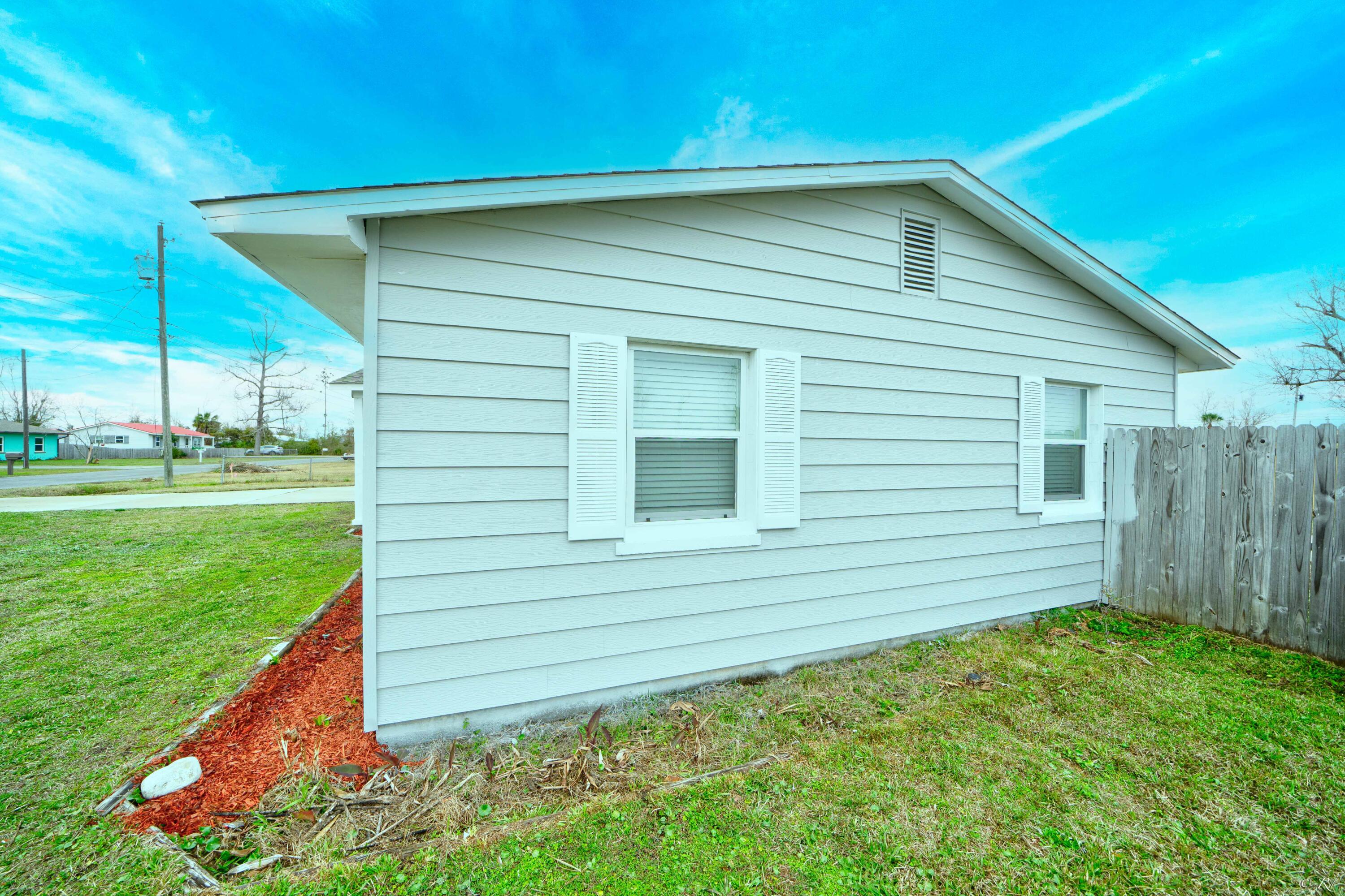 LYNN HAVEN - Residential