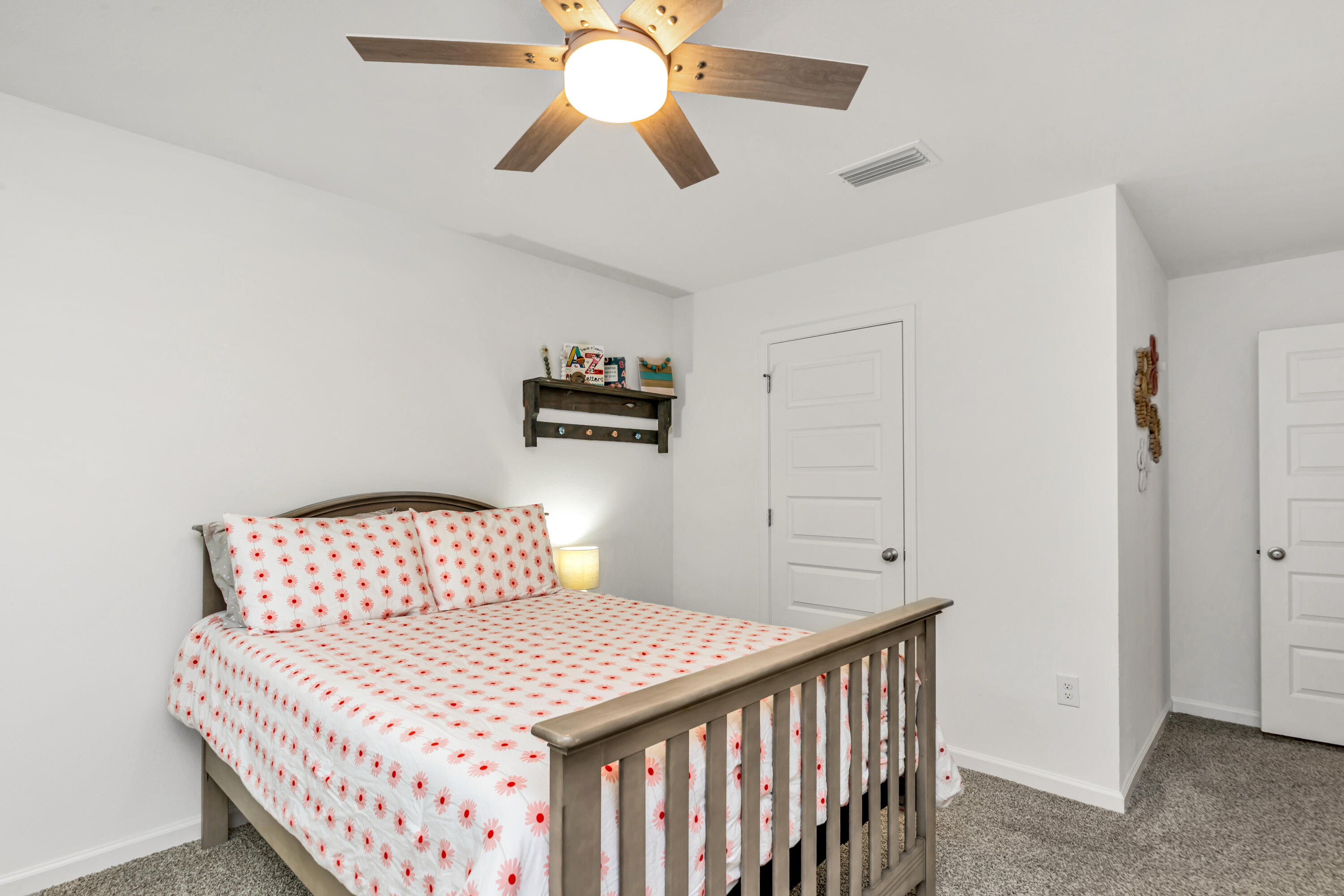 LAGRANGE LANDING - Residential