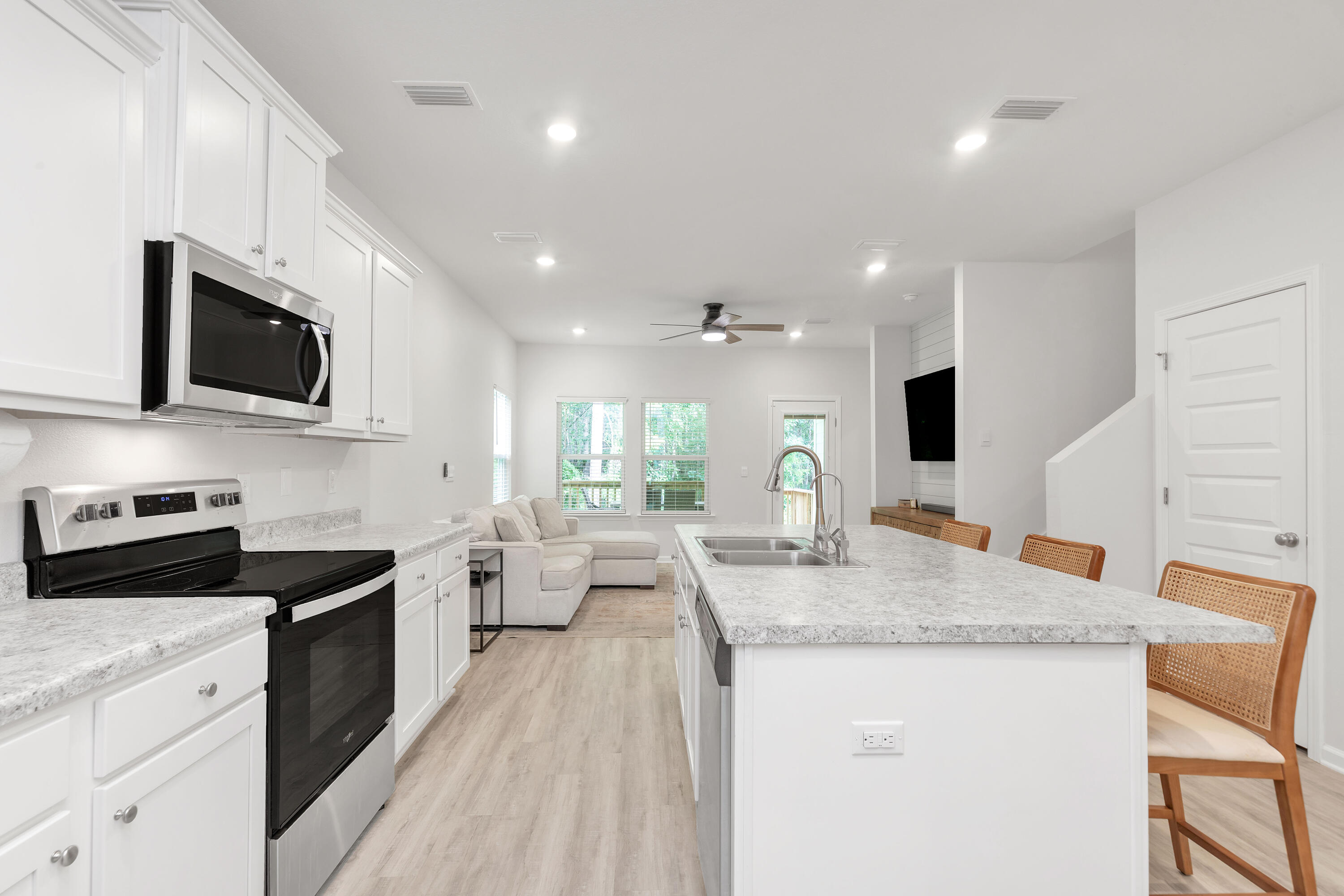 LAGRANGE LANDING - Residential