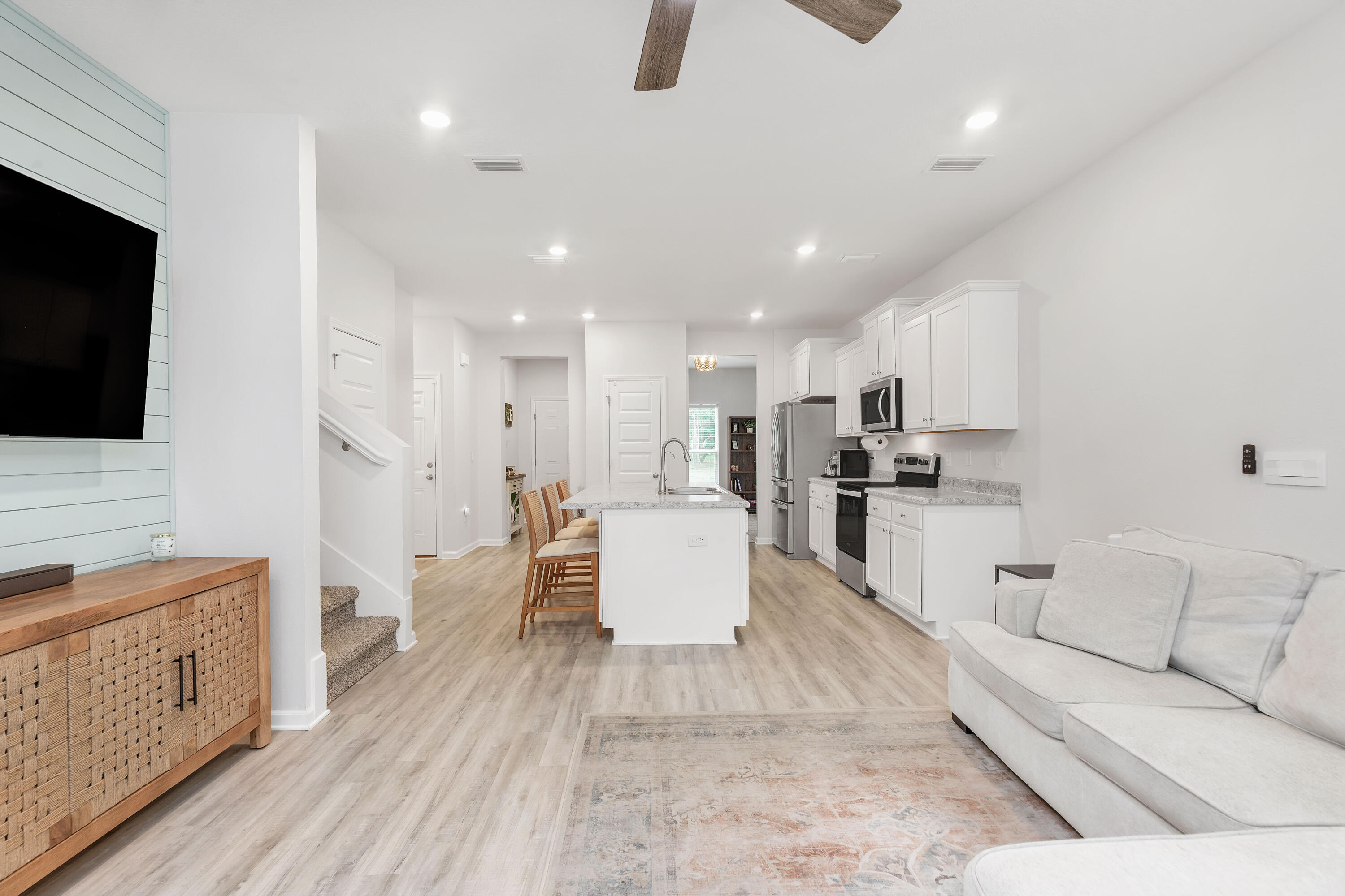 LAGRANGE LANDING - Residential