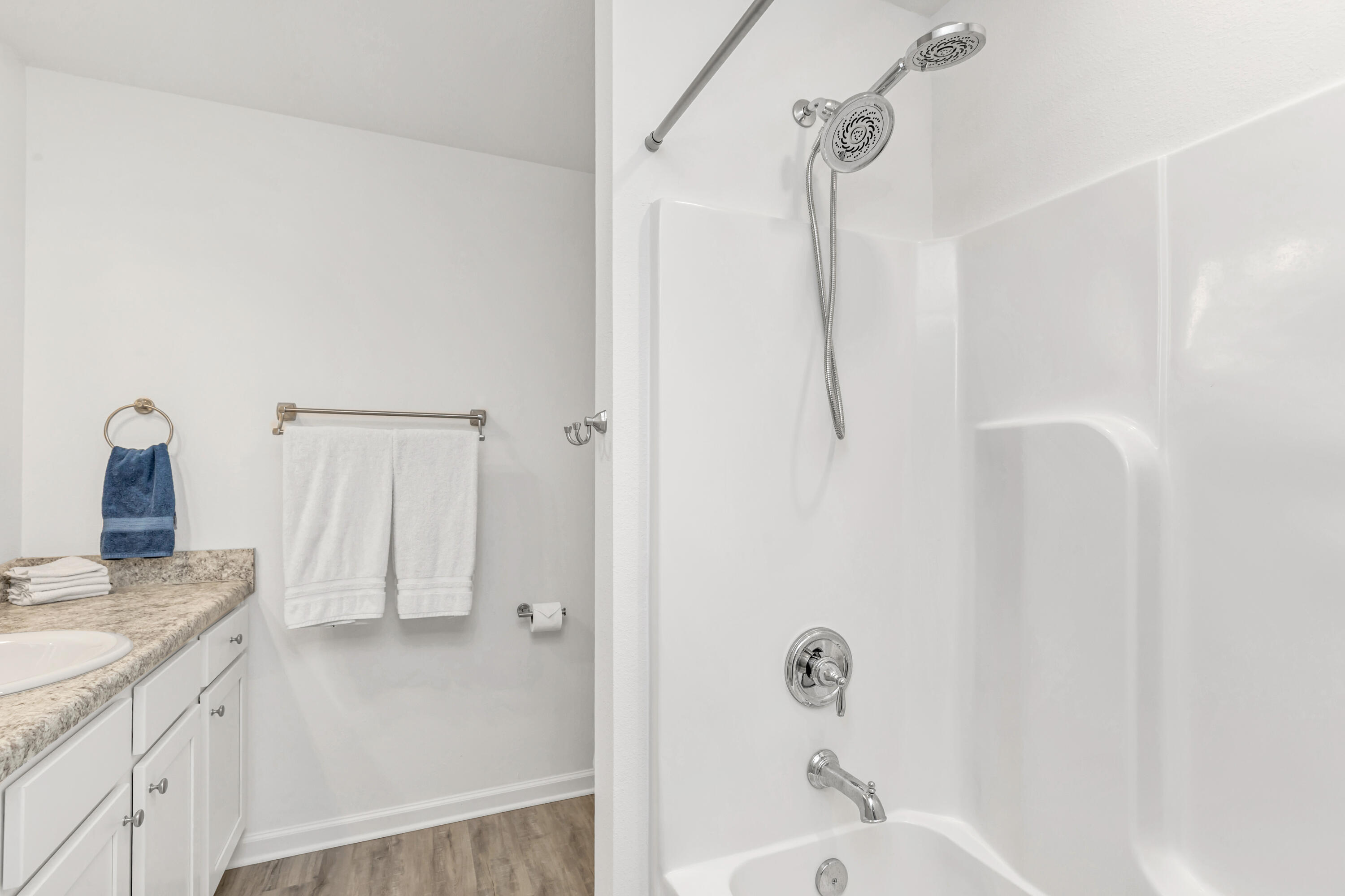 LAGRANGE LANDING - Residential