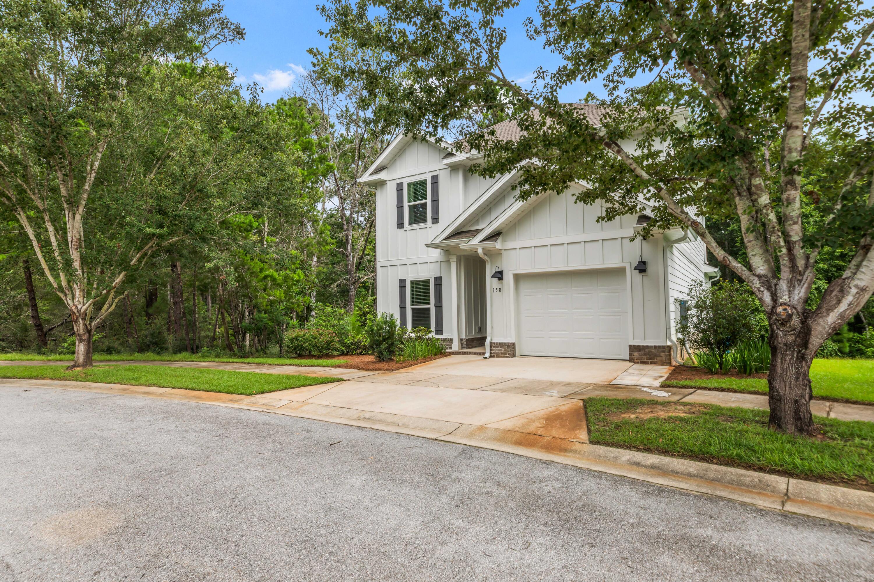 LAGRANGE LANDING - Residential