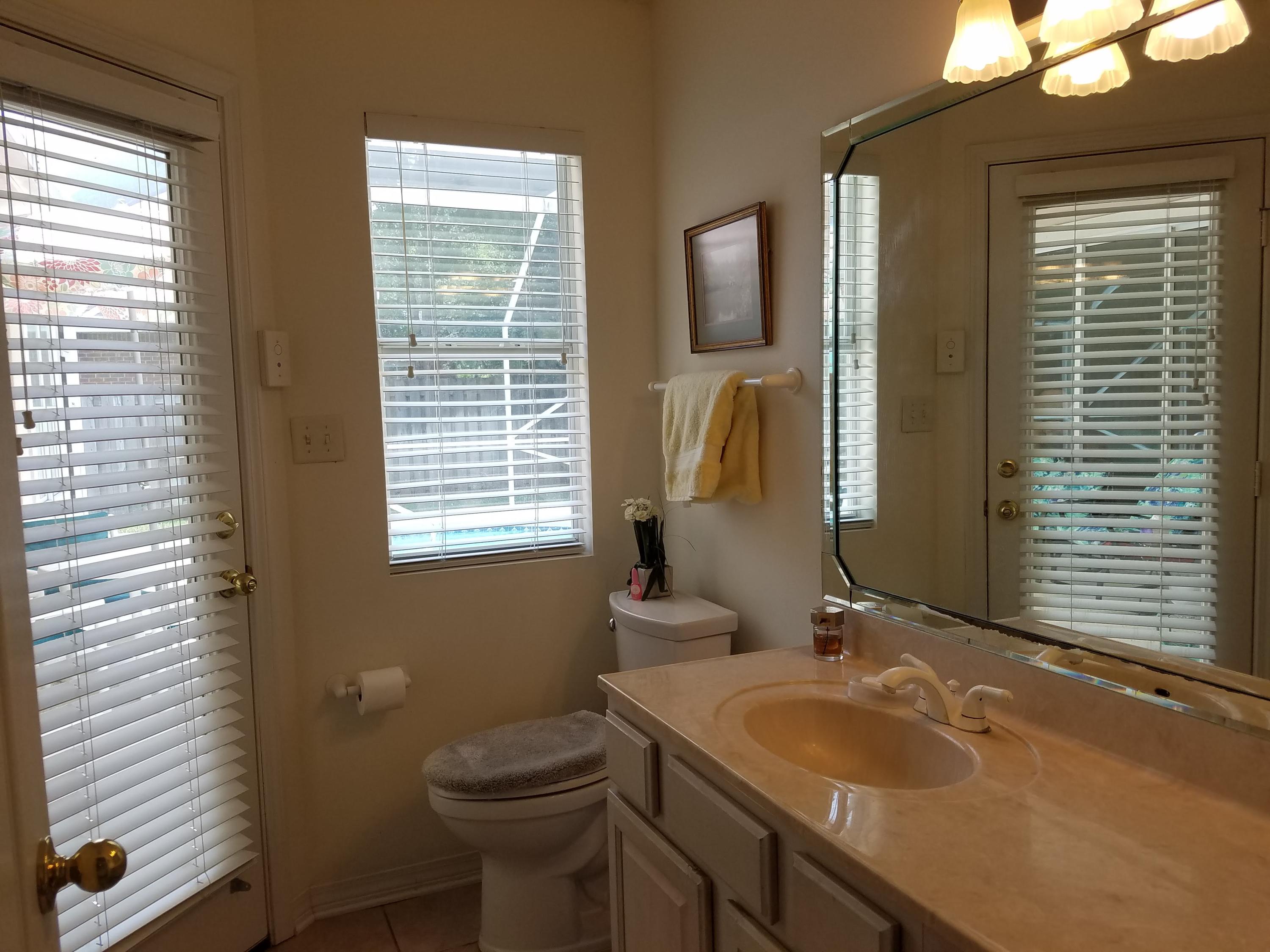 MAGNOLIA FOREST S/D LOT 6 - Residential