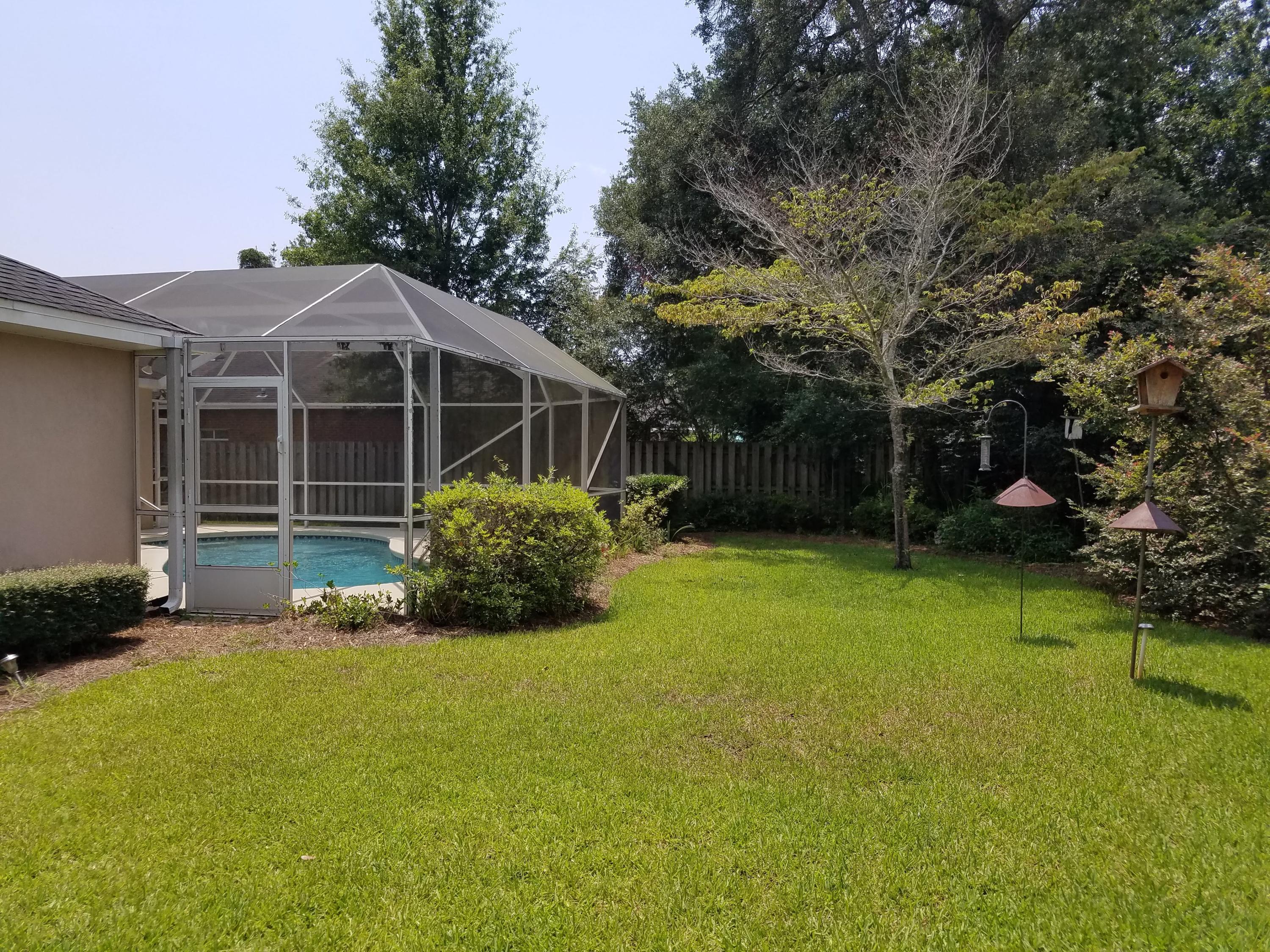 MAGNOLIA FOREST S/D LOT 6 - Residential