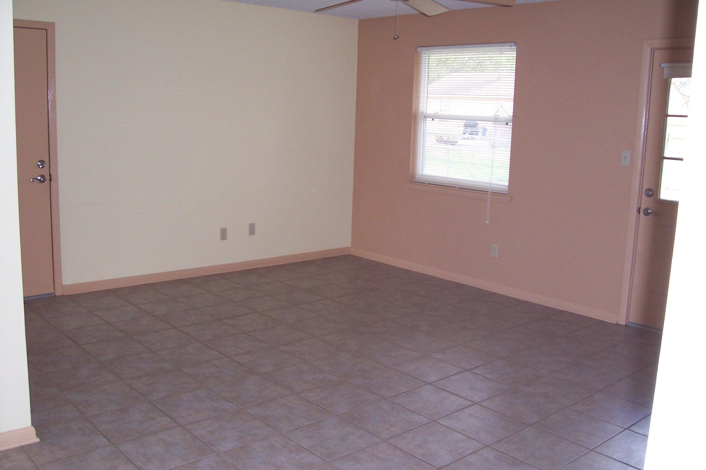 OAKLAND ADD LOT 1 BLK 12 - Residential