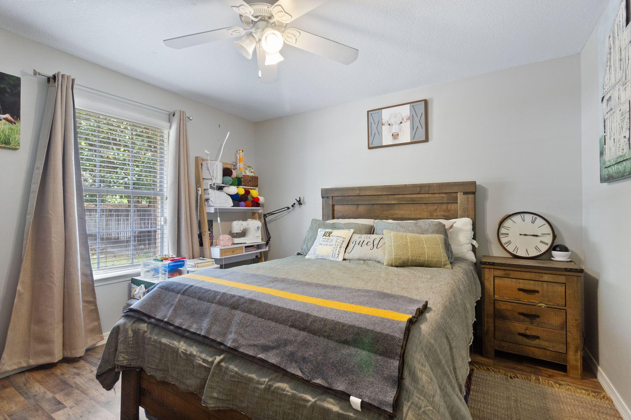 SHADOW OAK S/D LOT 28 - Residential Lease