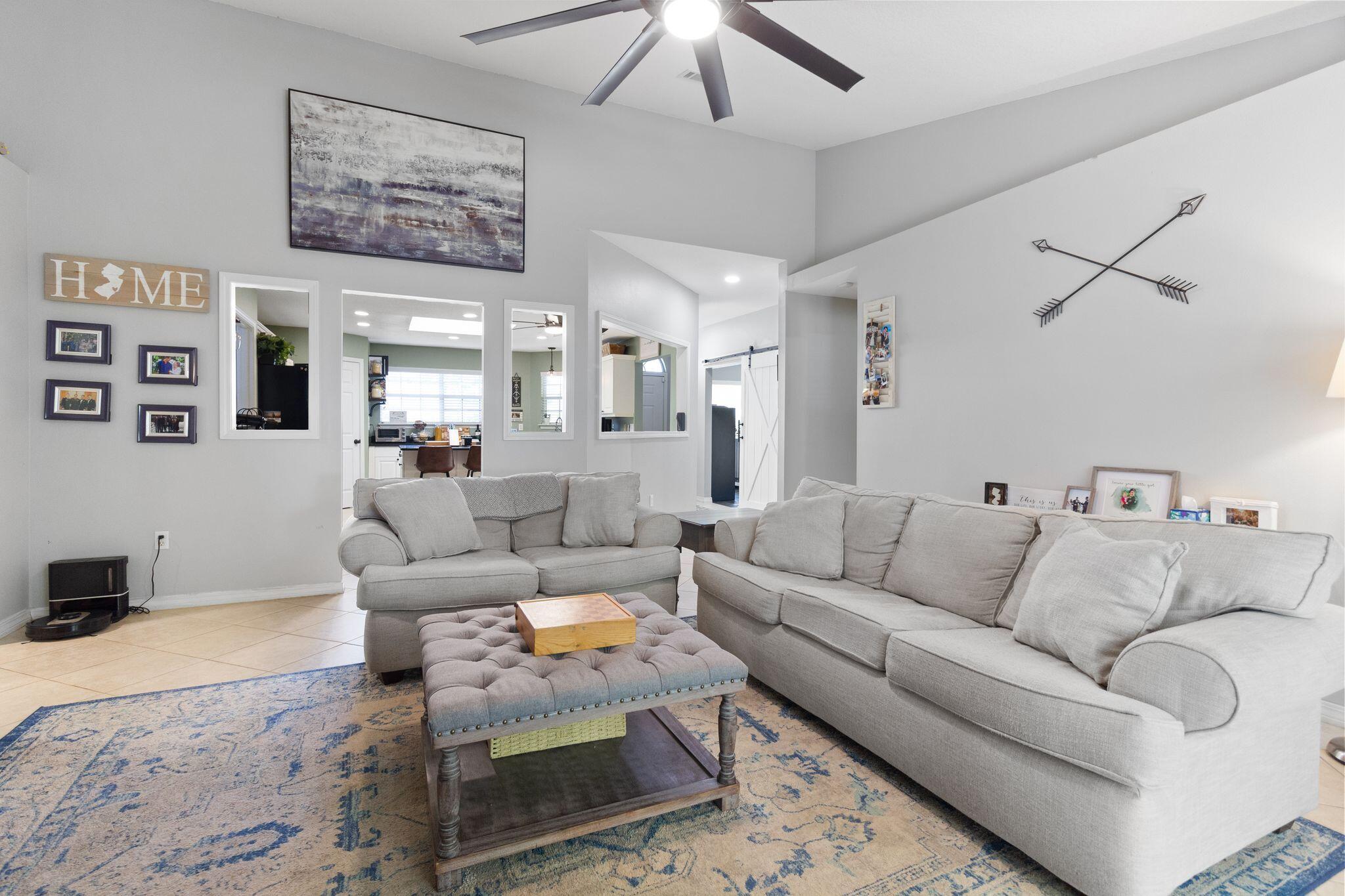 SHADOW OAK S/D LOT 28 - Residential Lease