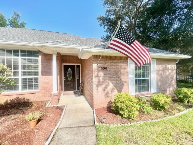 **Available July 10 **This beautiful 4 bedroom and 2 bath home on a large corner lot in Parkwood Estates! This home places you only 15 minutes from the pristine beaches of Destin, 20 minutes from Eglin or Duke Field, and 30 minutes from Hurlburt Field. Furthermore, the home falls within close proximity to gated community's private Bluewater Elementary School entrance, playground, ponds, and hiking trails. Inside, the home has an outstanding split floor-plan with a dining room, a spacious living room featuring a gas fire place, and eat in kitchen! The kitchen features stunning dark wood cabinets, granite countertops, stainless steel appliances, and snack bar! The Master bedroom is large and features an en-suite with double sinks, a large whirlpool bathtub, a standing shower, and a walk in closet! The other three bedrooms are spacious too! To enjoy the beautiful Florida weather, use the 20X30 screened patio and spacious fenced in backyard. Finally, a two car garage and a circular driveway complete this home
Pets Considered with Owner Approval! Dogs - one only, no larger than 50 lbs - No Cats!
**All pets are registered via pet screening, and all assistance animals are verified through the same screening process.**
**Carpet cleaning & Admin Fee charged (if applicable)**
Tenant to verify all data. Please contact Sound Choice Real Estate to schedule a showing- 850-389-8533.