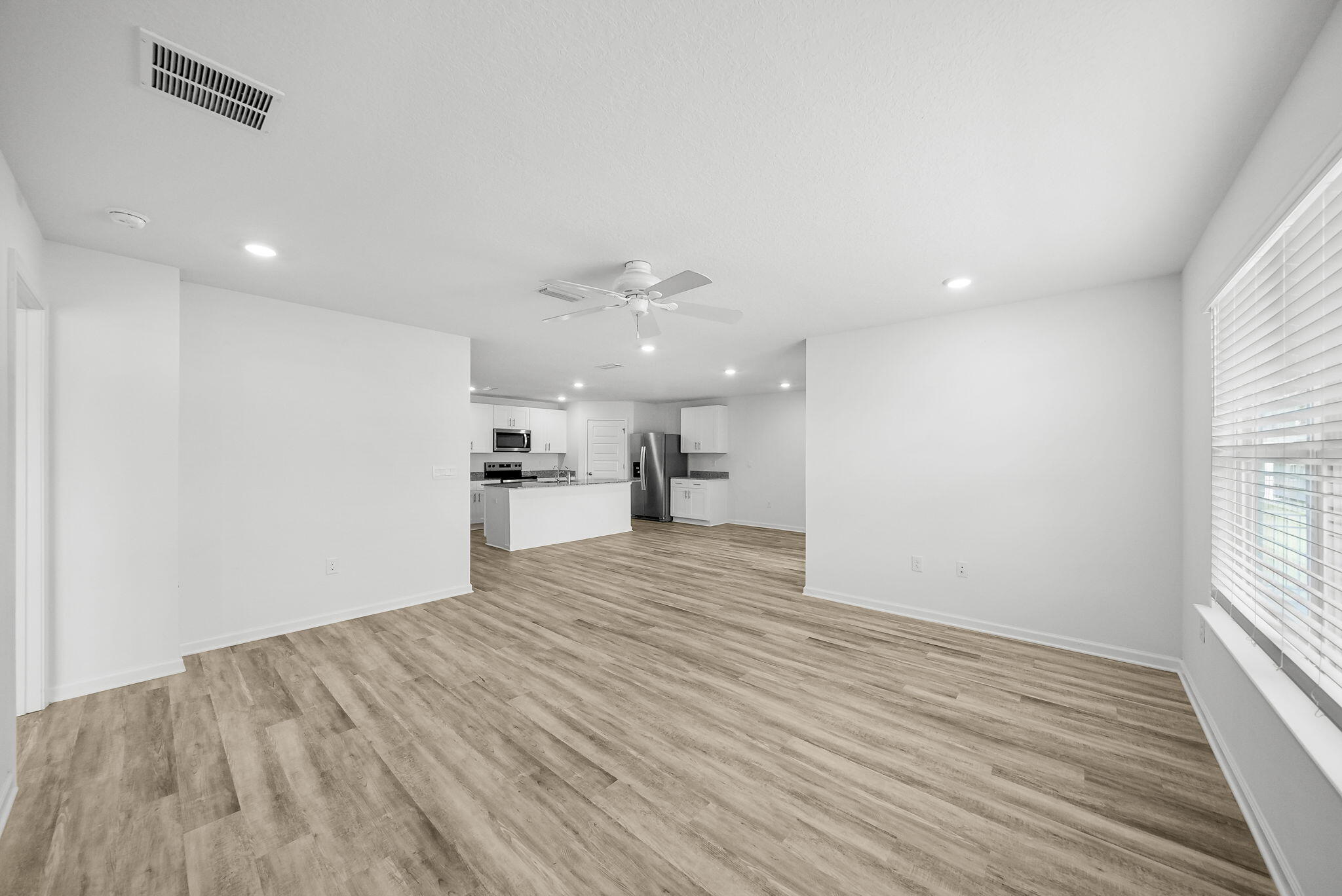 RIVERWALK PH I - Residential Lease