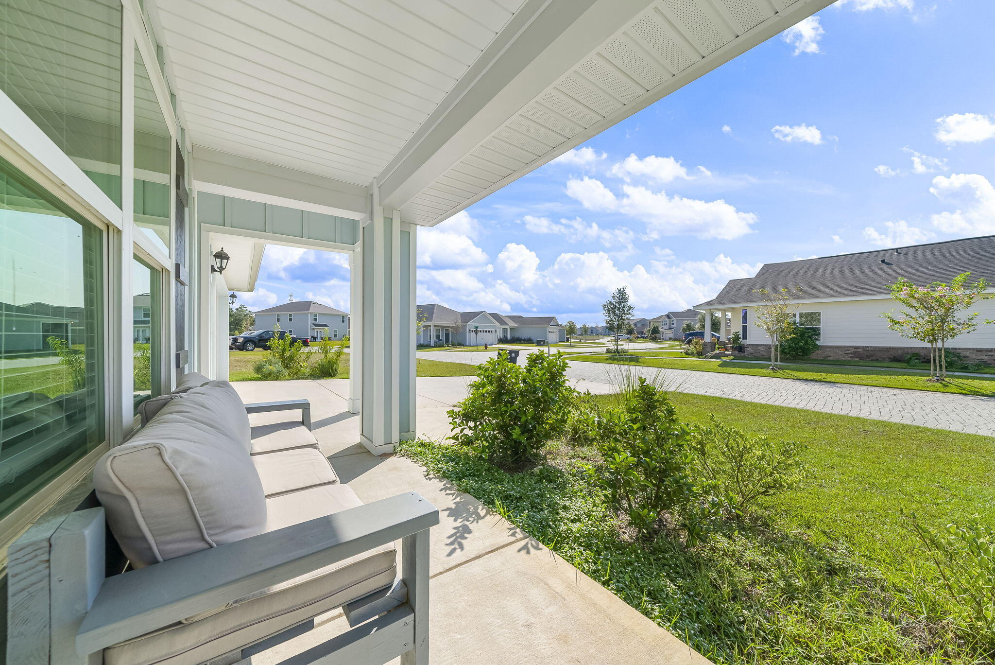 RIVERWALK PH I - Residential Lease