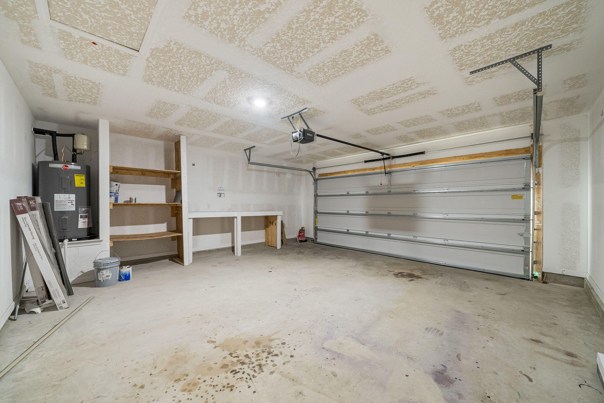 RIVERWALK PH I - Residential Lease