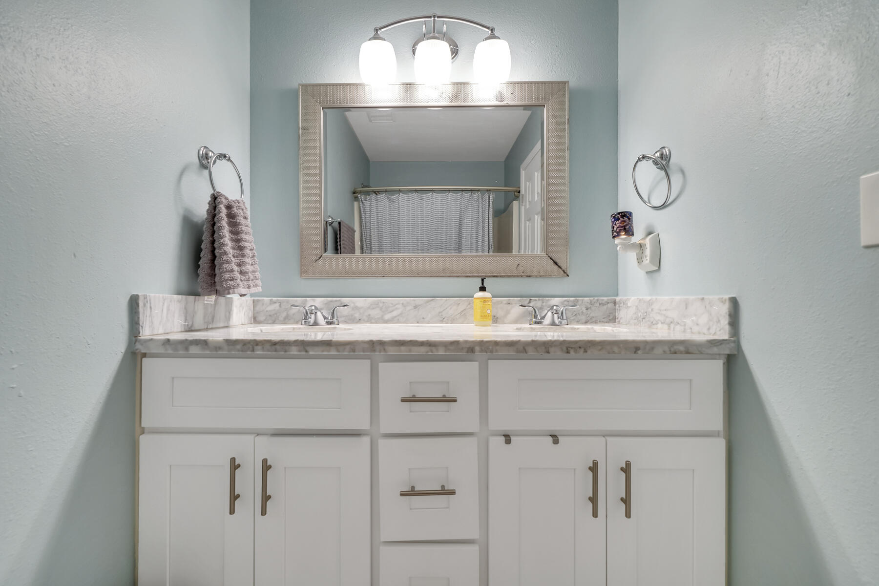 COVENTRY CORNERS - Residential