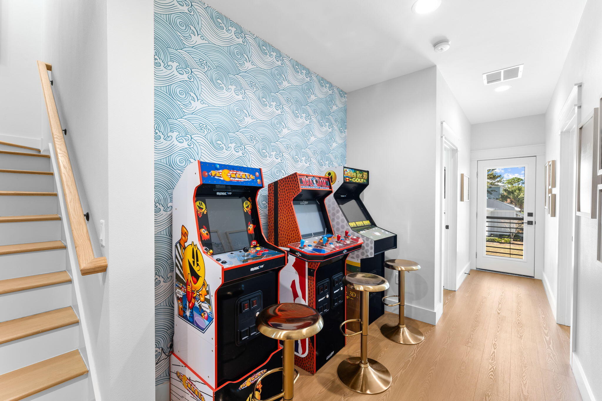 FRANGISTA BEACH 2ND ADDN - Residential