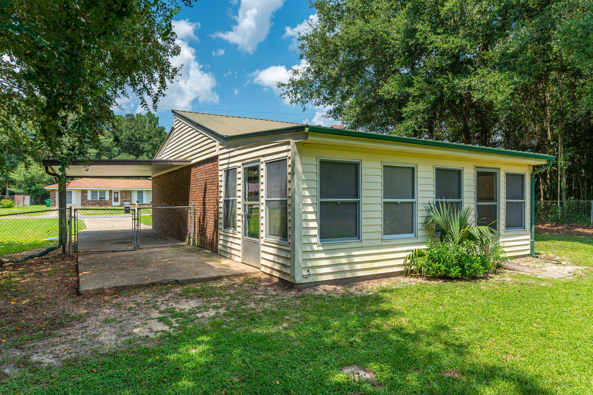 CRESCENT HEIGHTS - Residential