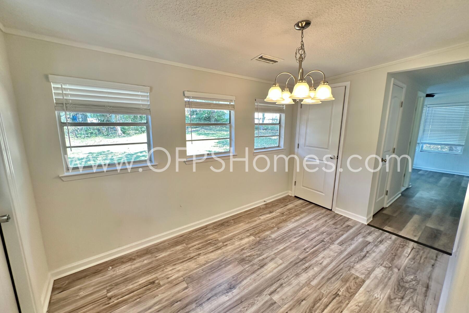 VALPARAISO - Residential Lease