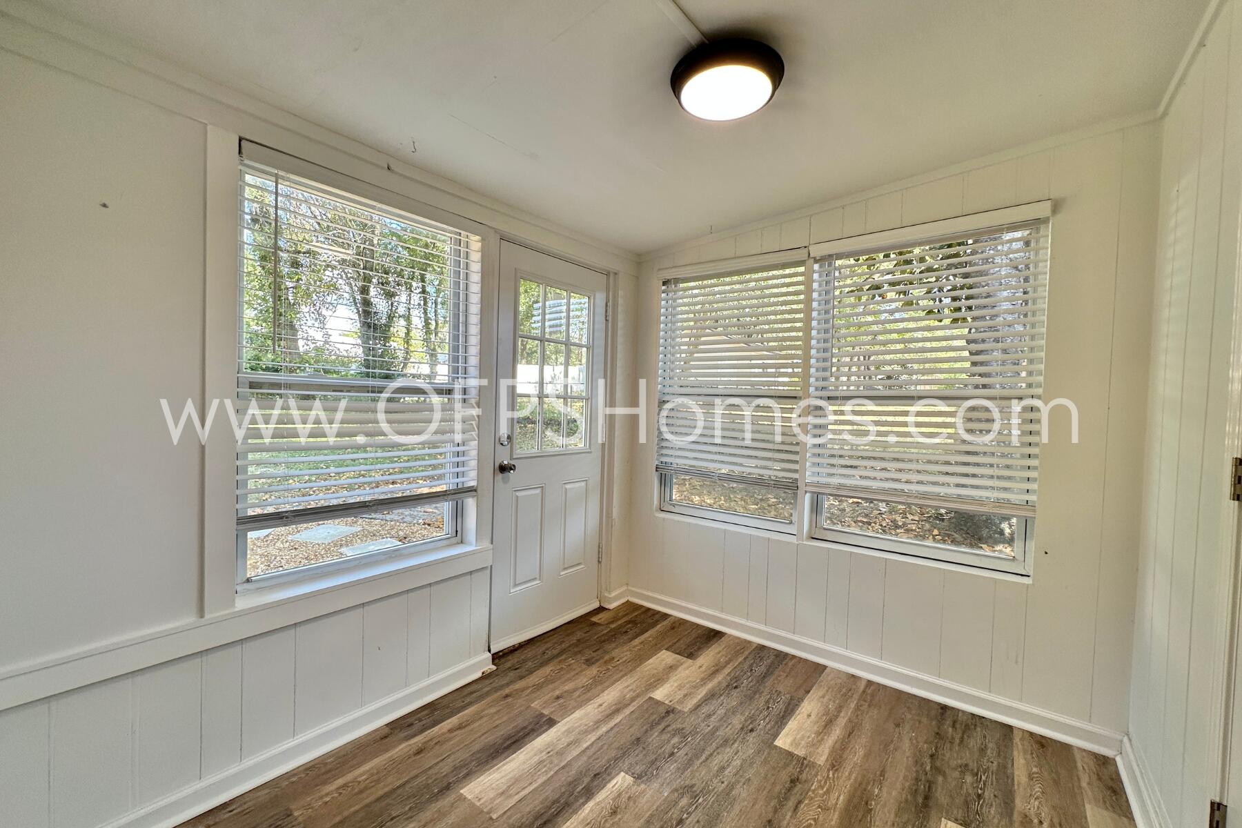 VALPARAISO - Residential Lease