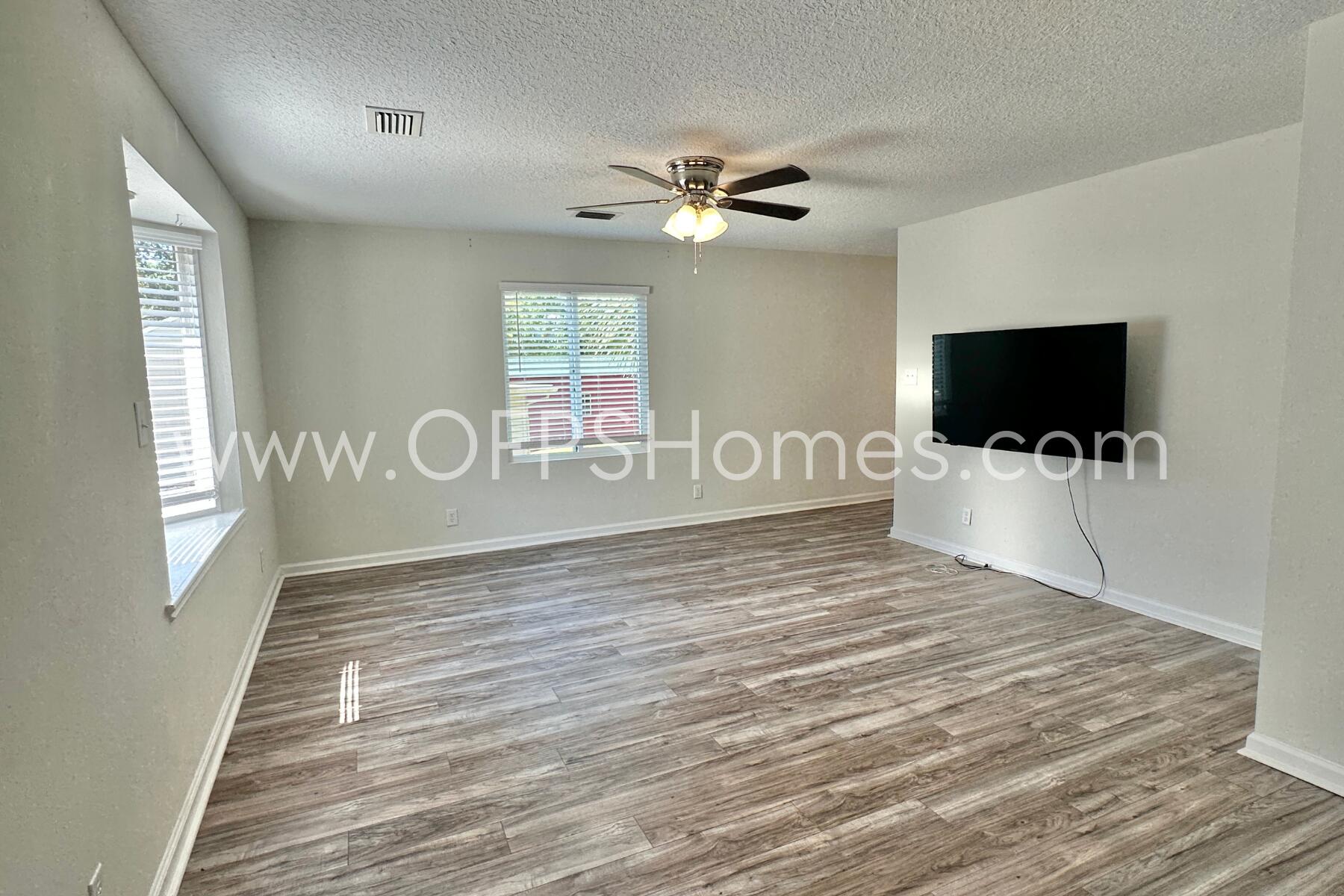 VALPARAISO - Residential Lease