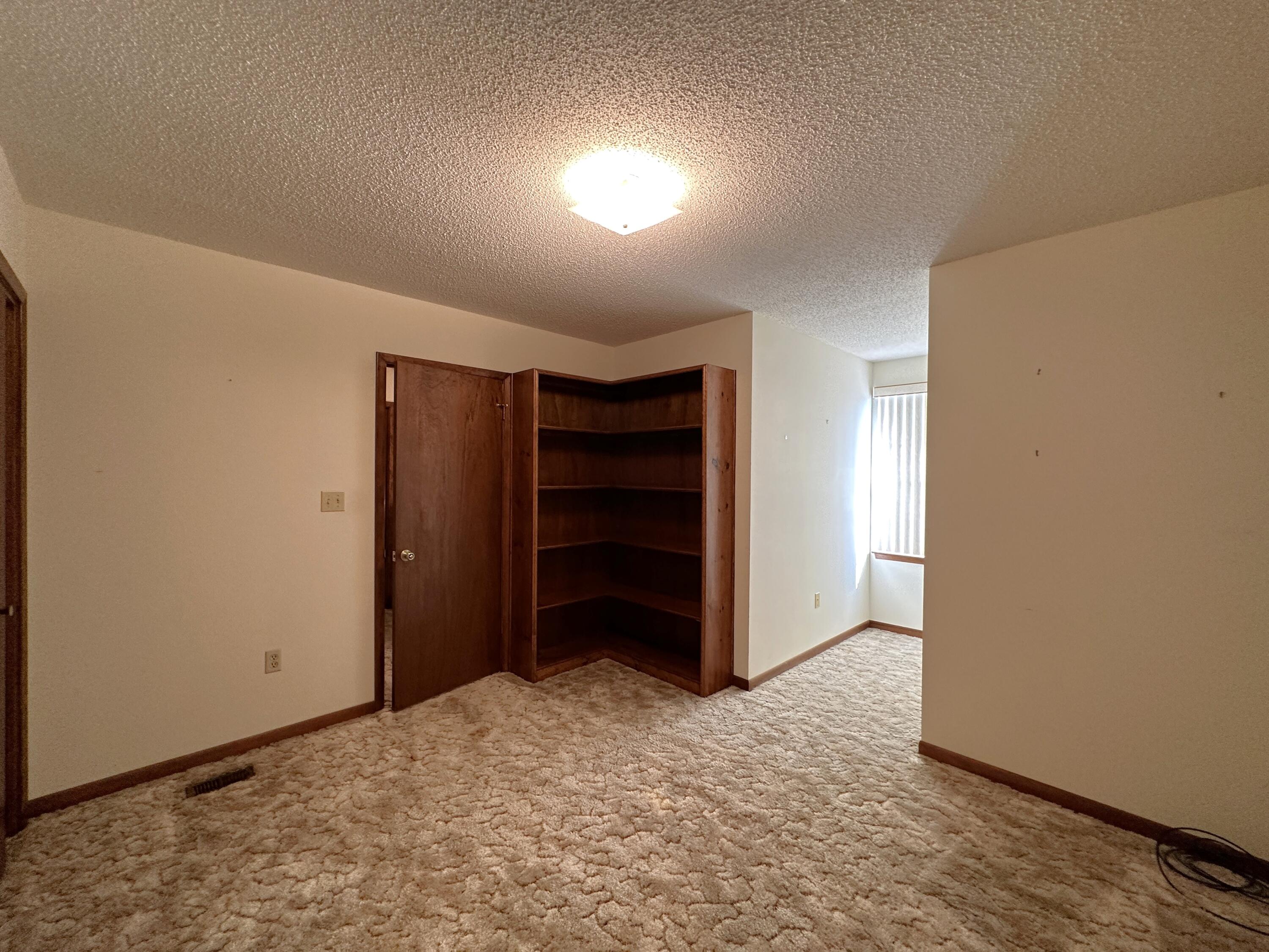 CORNER OAKS ESTATES - Residential