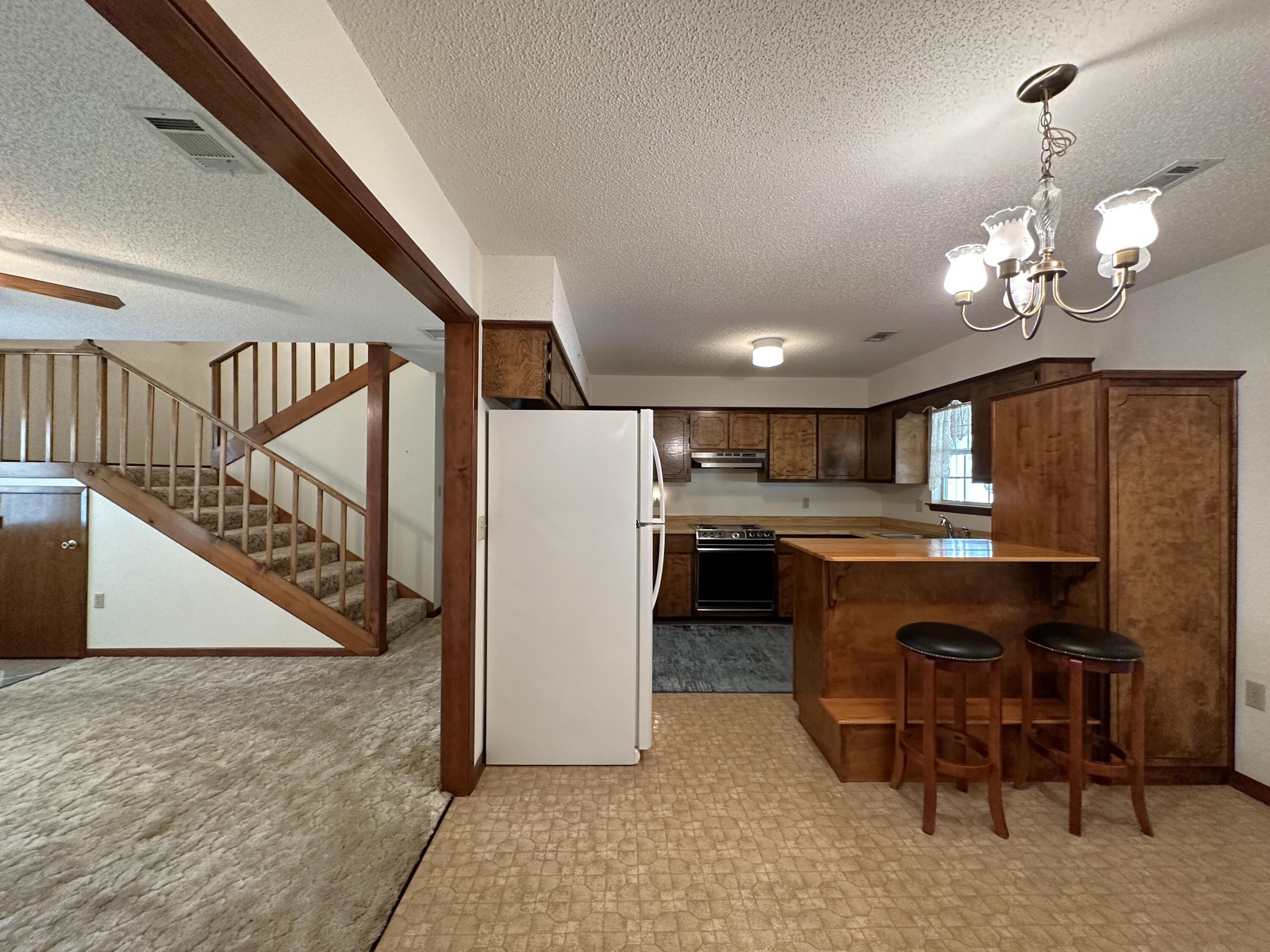 CORNER OAKS ESTATES - Residential