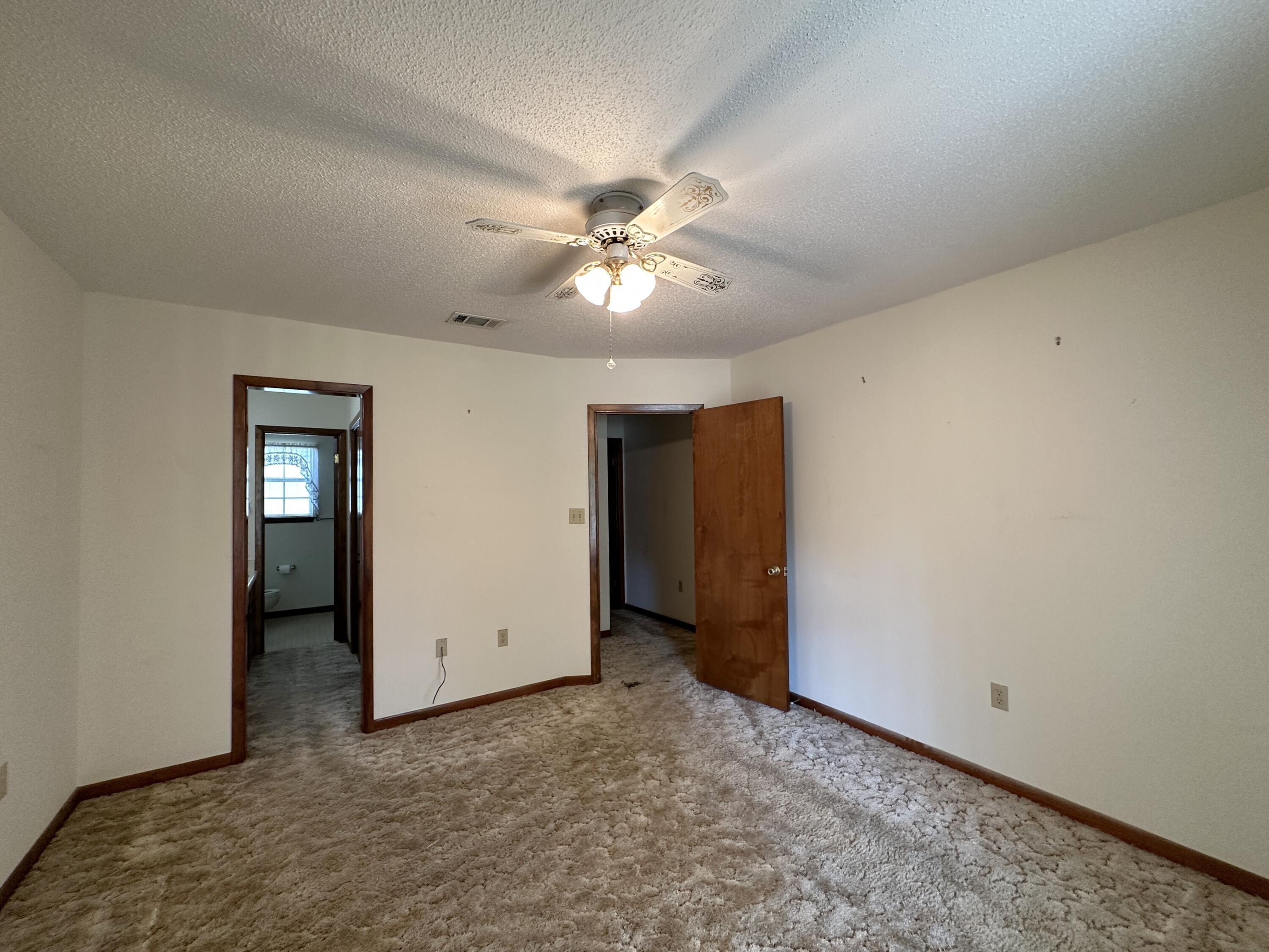 CORNER OAKS ESTATES - Residential