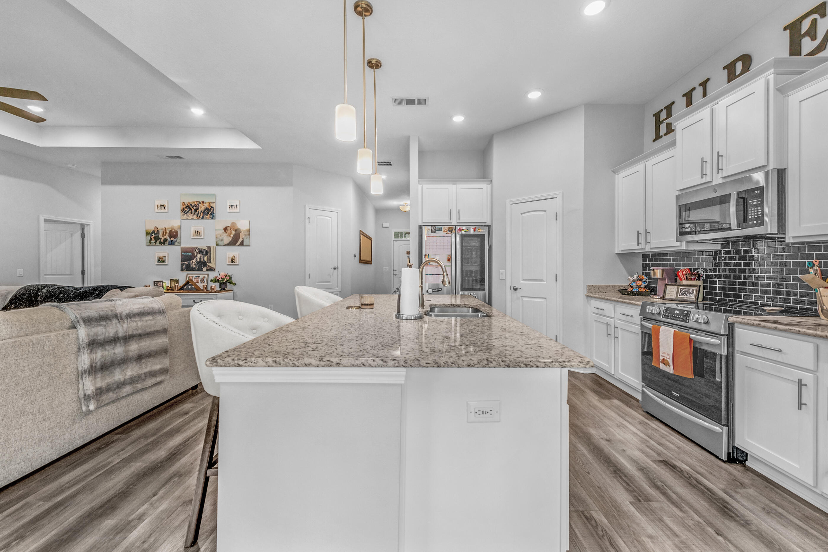 NO RECORDED SUBDIVISION - Residential