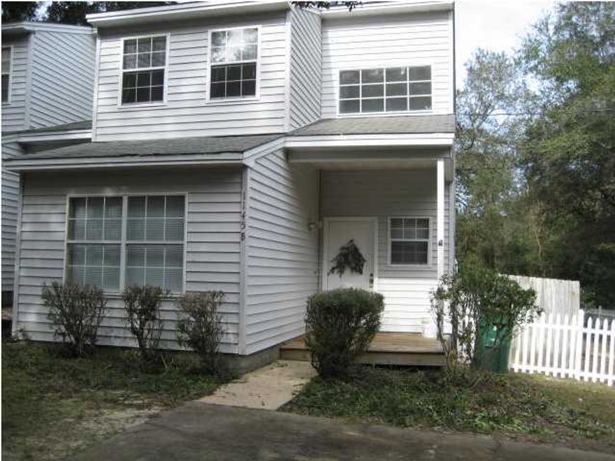GREAT LOCATION. CONVENIENTLY LOCATED JUST OUTSIDE MAIN ENTRANCE TO NORTH WEST FLORIDA STATE COLLEGE AS WELL AS THE BACK GATE OF EGLIN.. WOOD FLOORS DOWNSTAIRS AND CARPET UPSTAIRS. ALL BEROOMS ARE GOOD SIZED. MASTER BEDROOM IS ON 2ND FLOOR AS WELL AS THE FULL BATH.  1/2 BATH IS DOWNSTAIRS. NEW AC/HEAT 12/2024. LARGE FENCED BACK YARD. PETS UPON APPROVAL. WASHER AND DRYER CONNECTIONS IN DOWNSTAIRS BATHROOM.