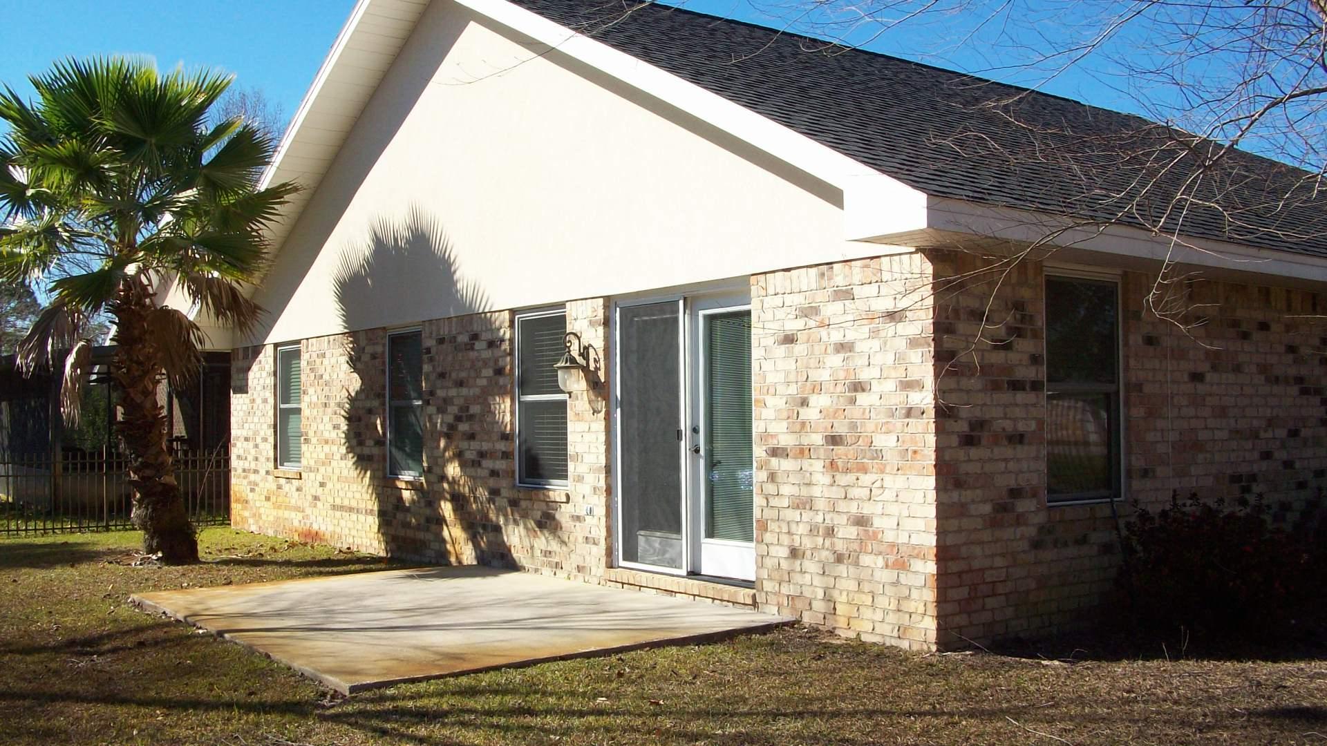 EMERALD LAKES PH 3 - Residential Lease