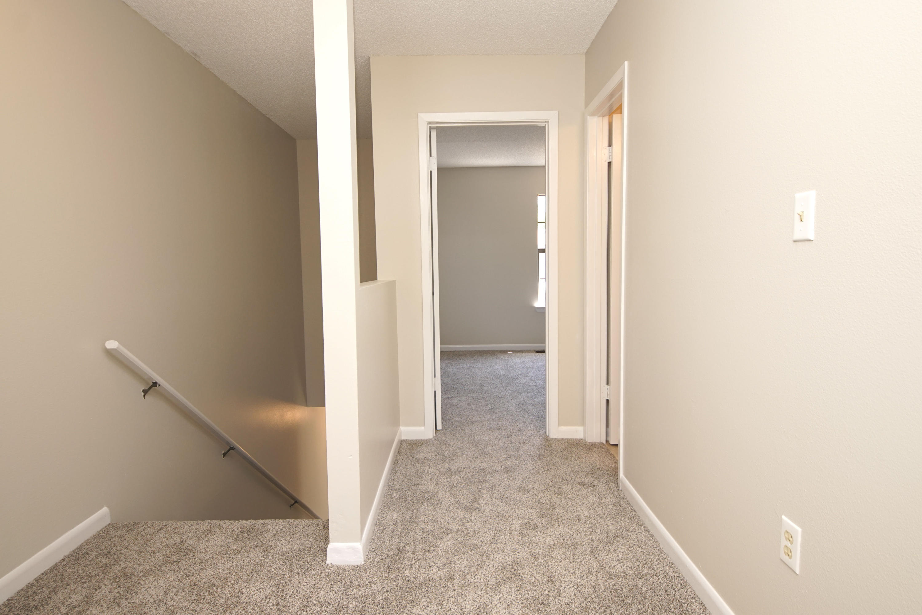 SANDALWOOD MANOR 1ST ADDN - Residential