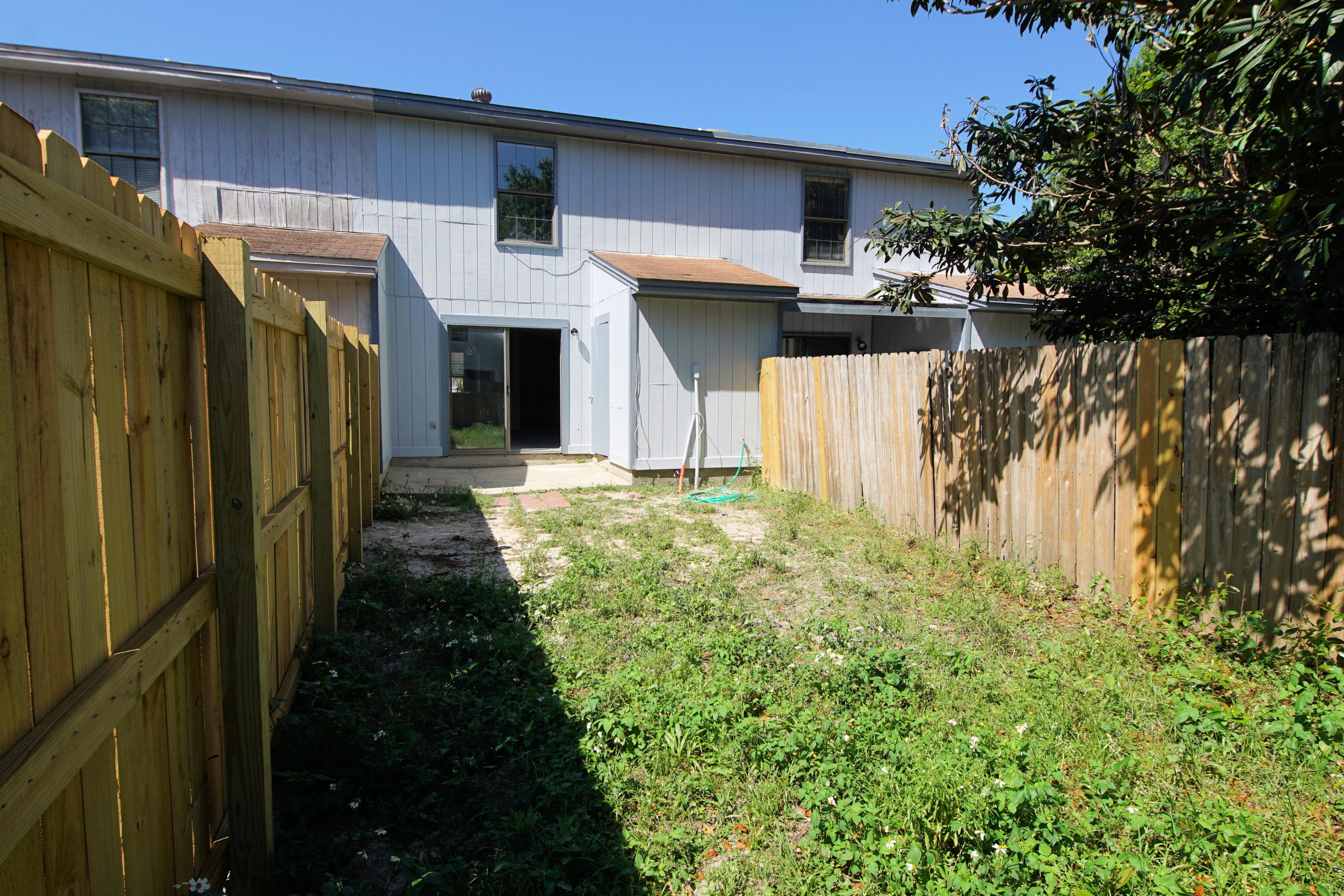 SANDALWOOD MANOR 1ST ADDN - Residential